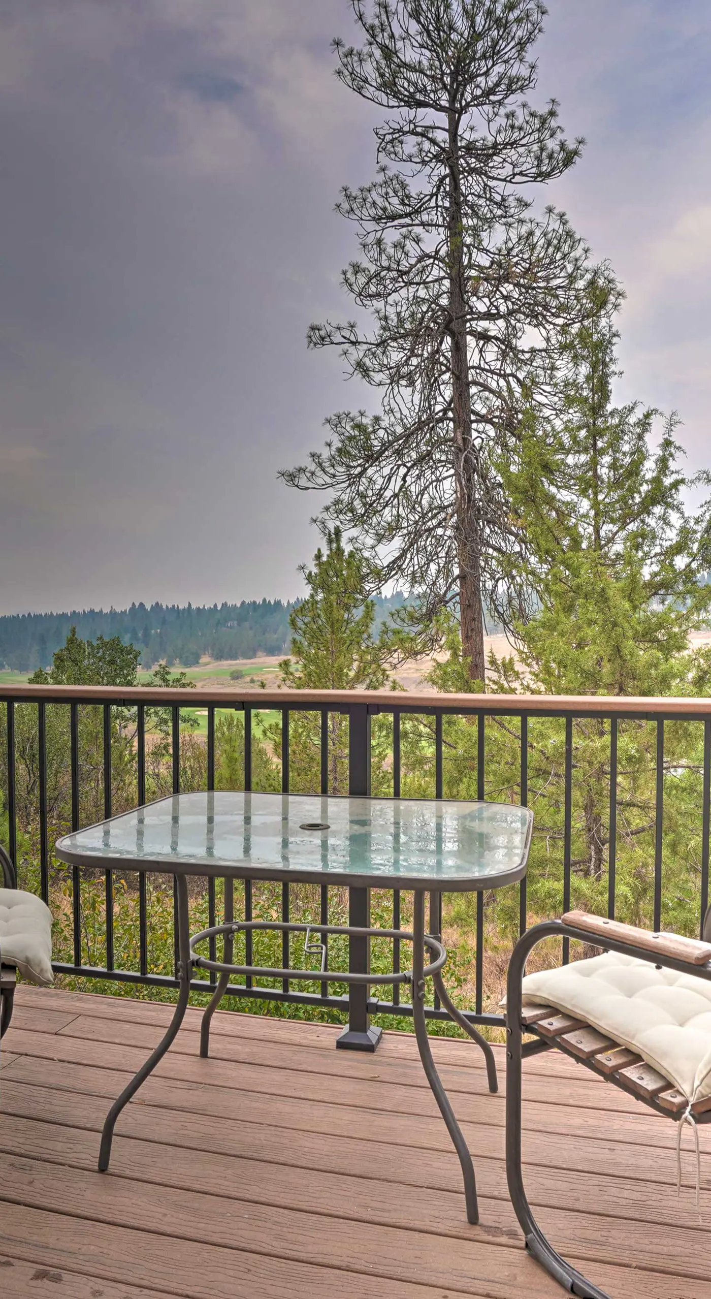 Resort-Style Klamath Falls Home, Golf Course View!