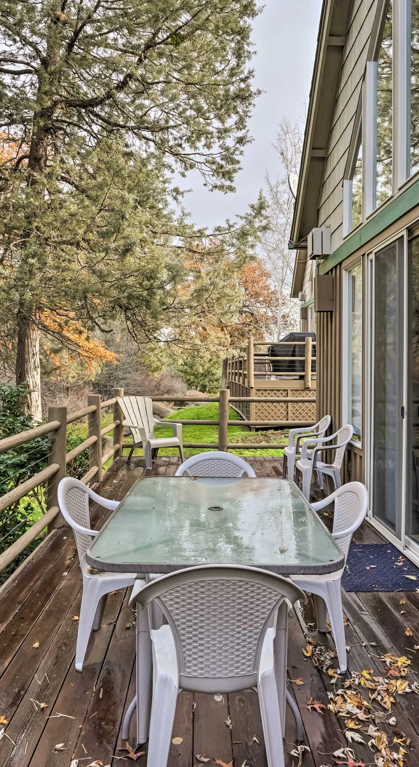 Chalet at Running Y Resort w/ Wraparound Deck!
