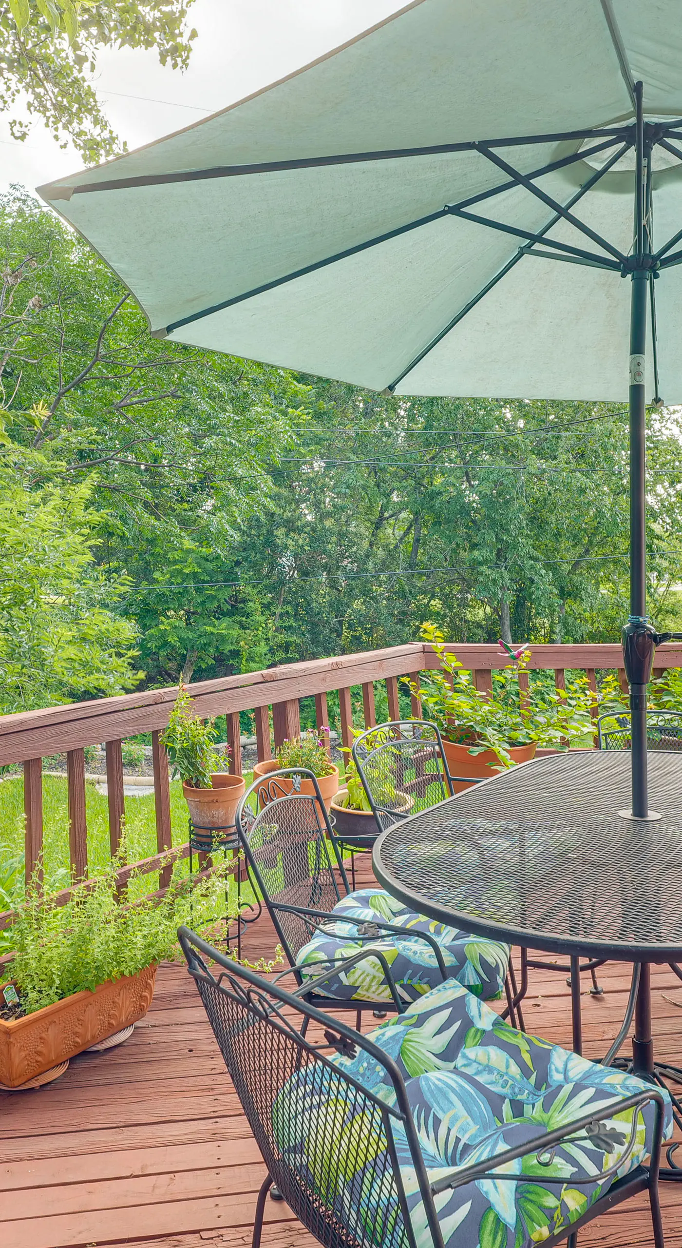 Lovely Bryan Home w/ Deck - 4 Mi to Kyle Field!