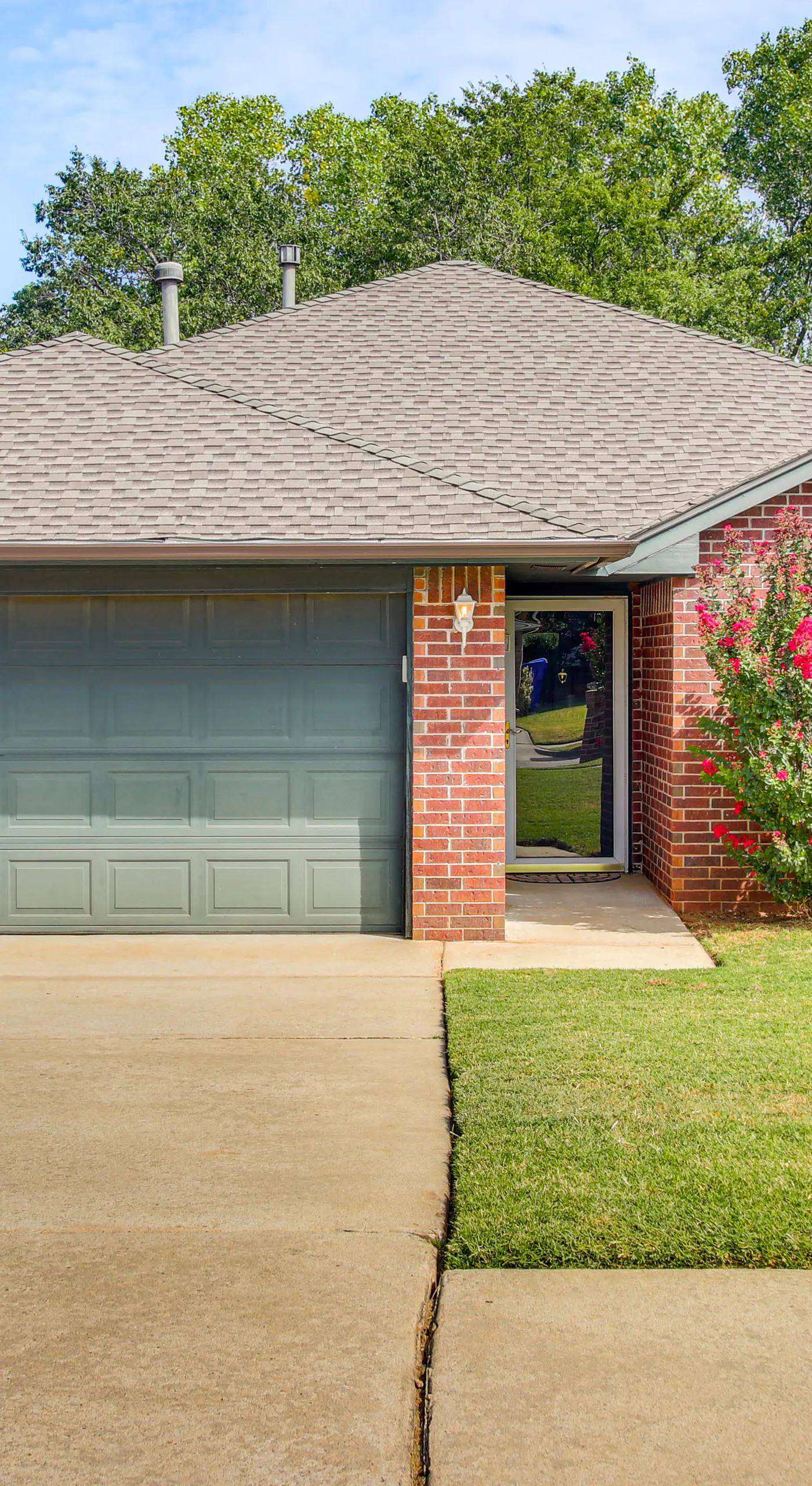 5 Mi to University of Oklahoma: Home w/ Patio!