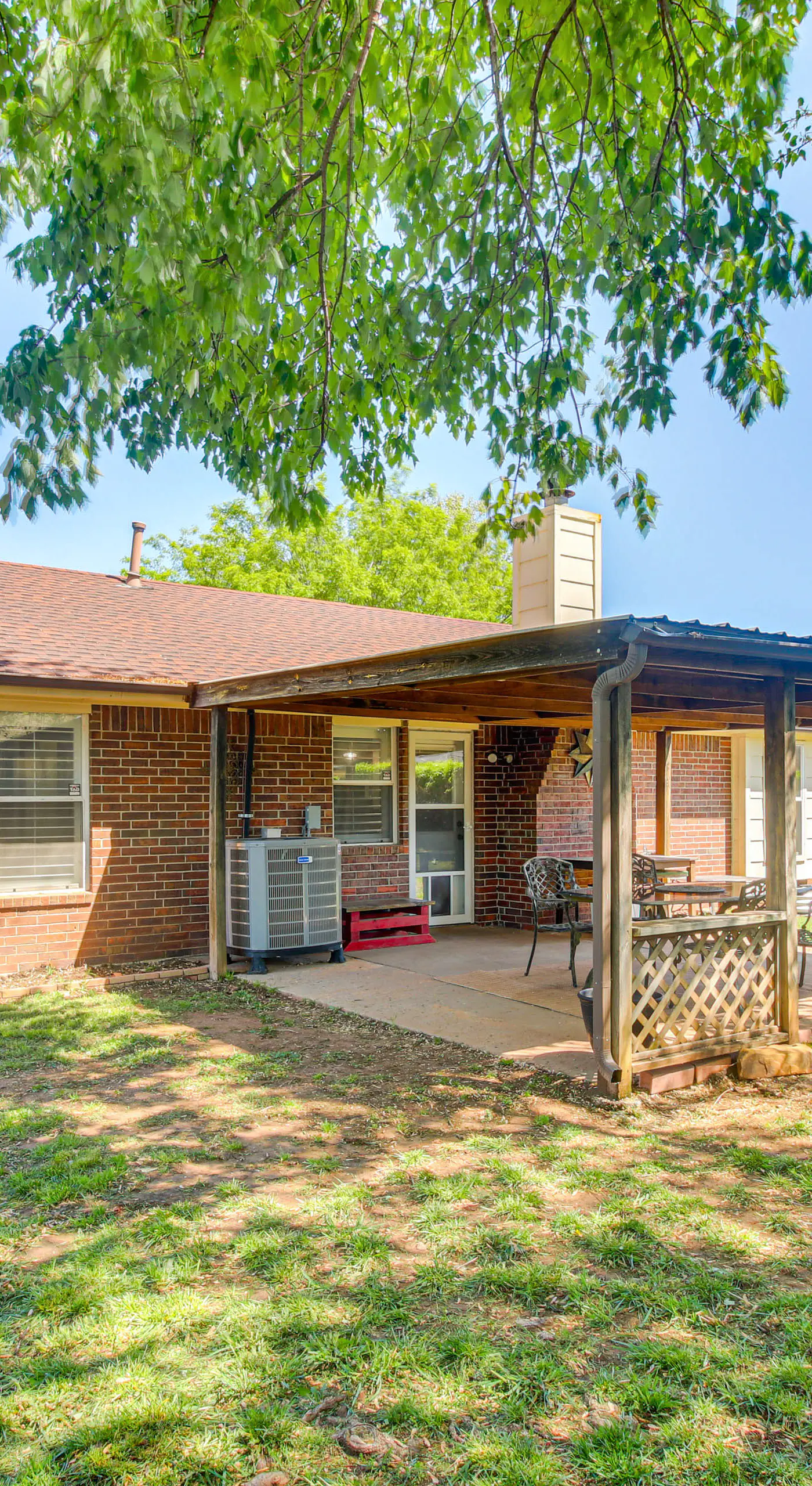 2 Mi to OU: Family-Friendly Retreat w/ Patio!