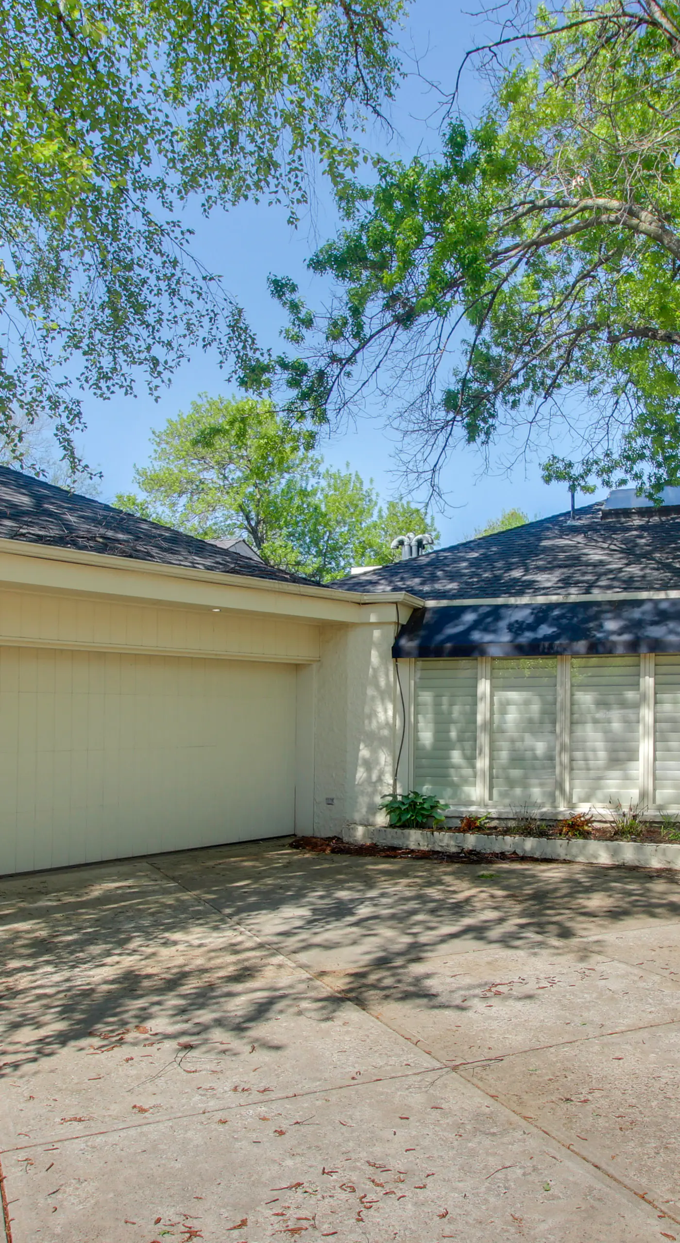 1 Mi to OU! Group Getaway w/ Game Room, Pool