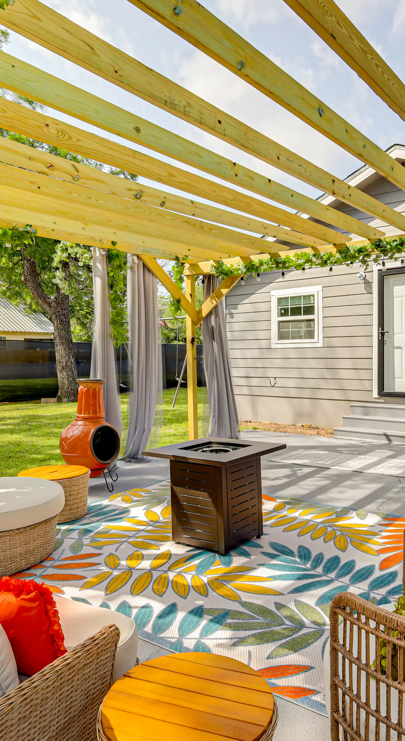 2 Mi to Dtwn: Stylish Family Home in Waco!