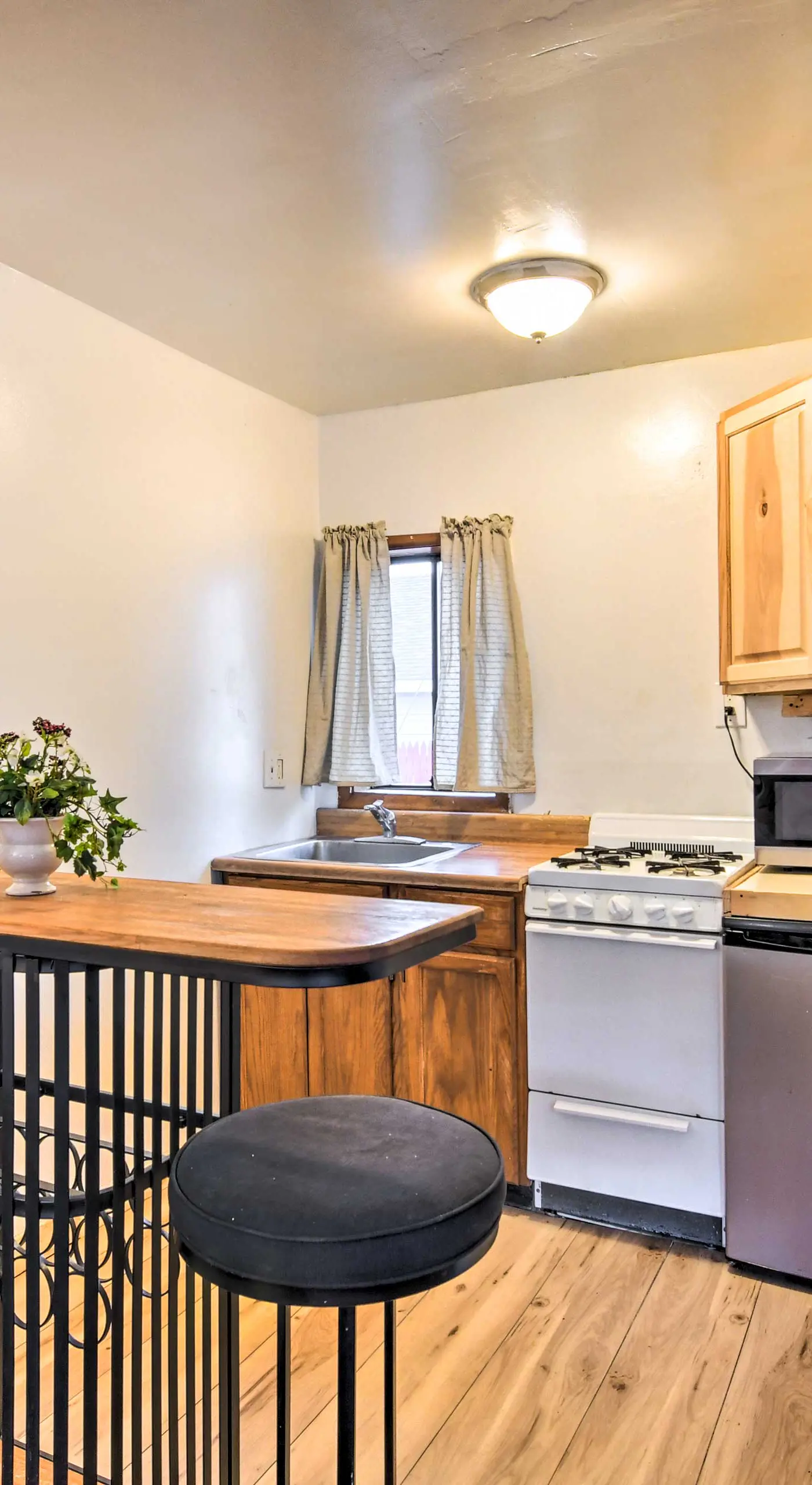 Loveland Vacation Rental - 1 Mile to Lake!