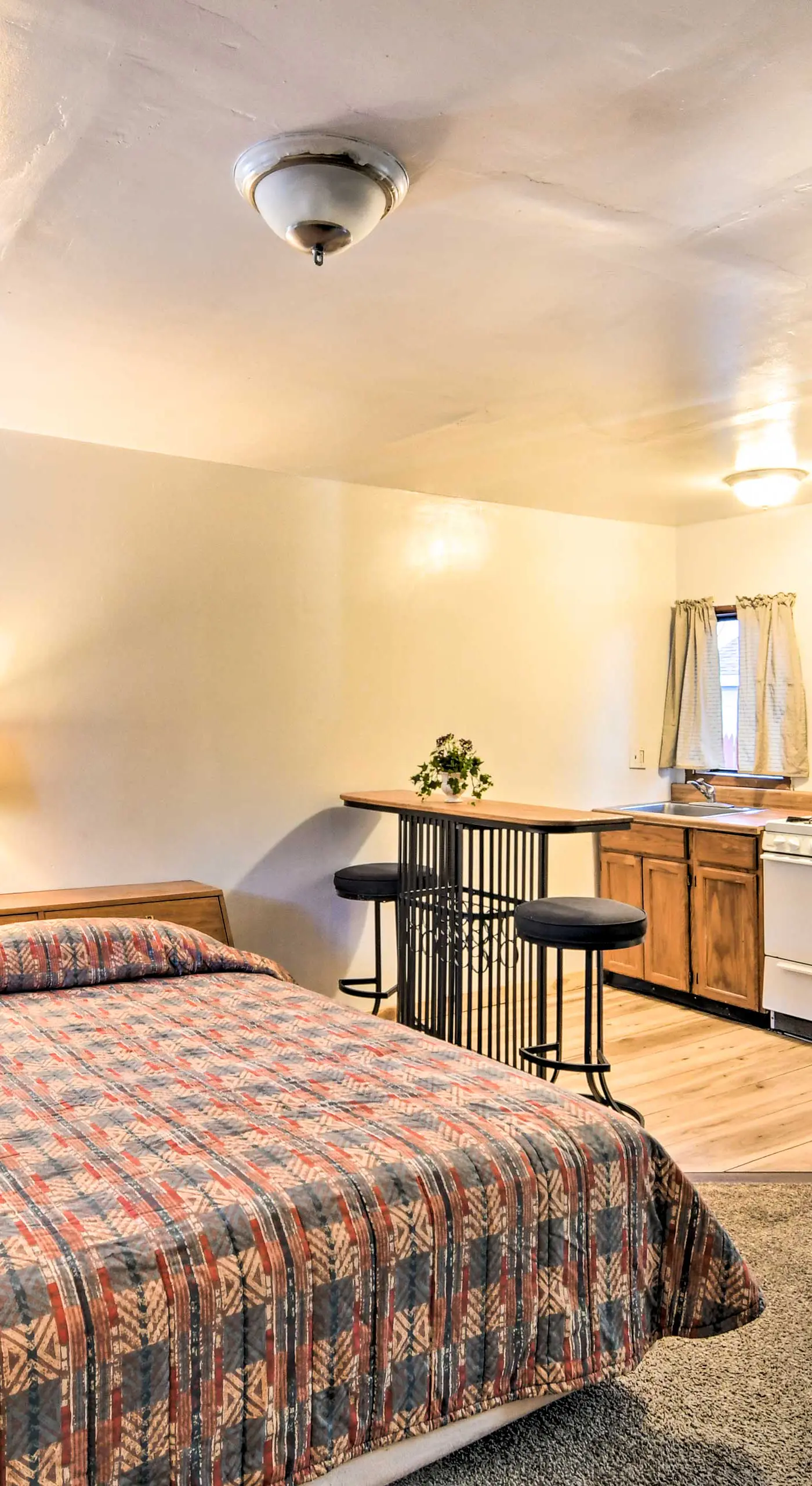 Loveland Vacation Rental - 1 Mile to Lake!