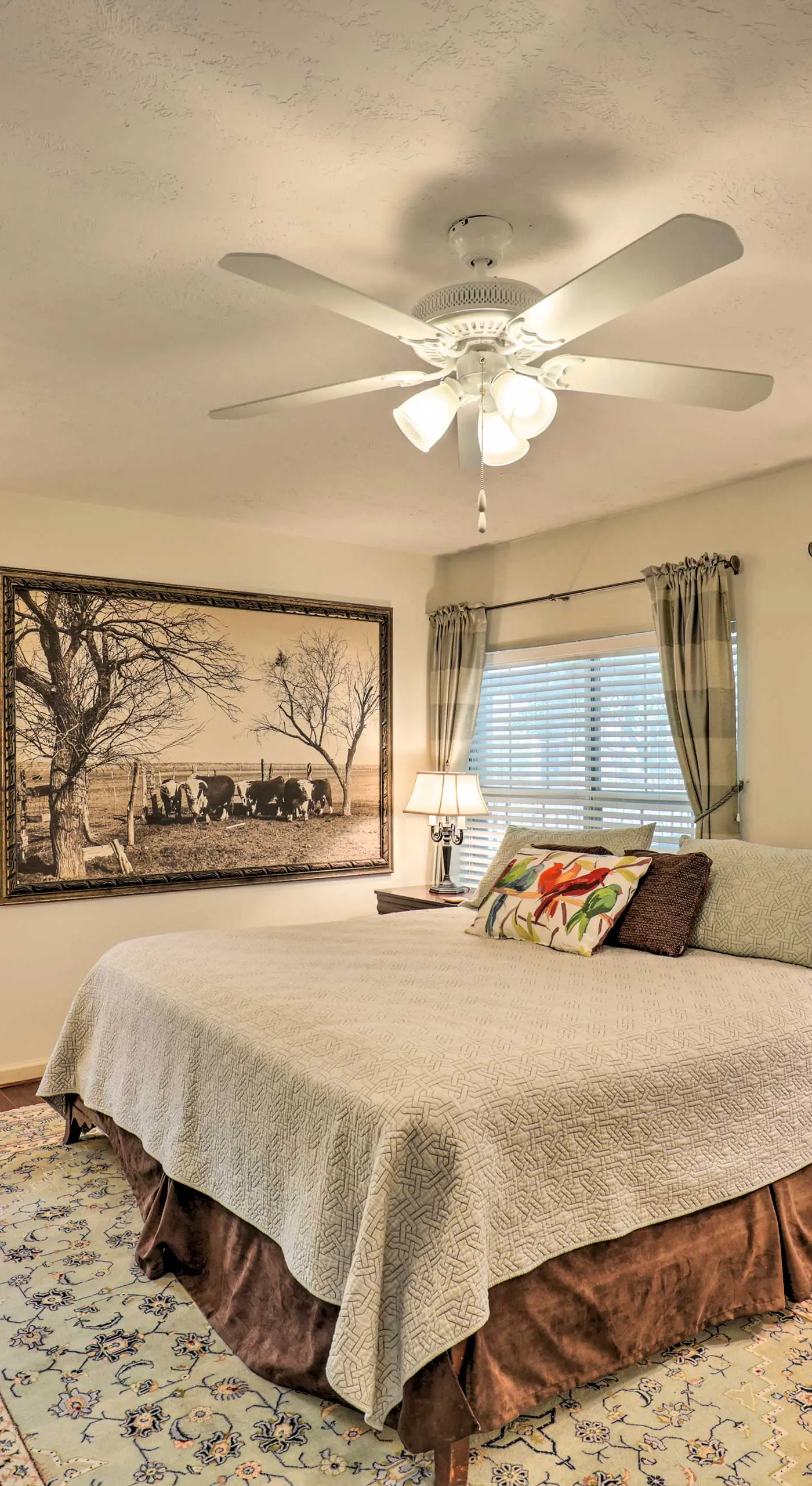 < 1 Mi to Kyle Field: Cozy Studio w/ Outdoor Space