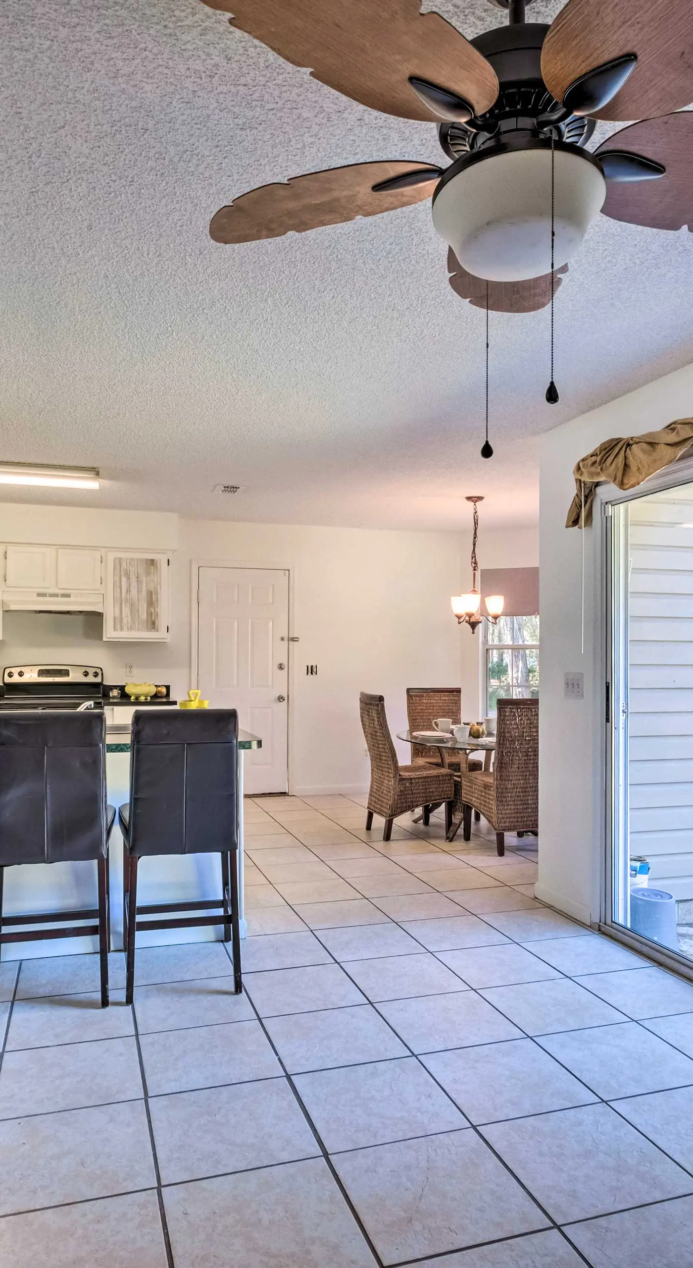 Sunny Abode, 10 Mi to University of Florida!