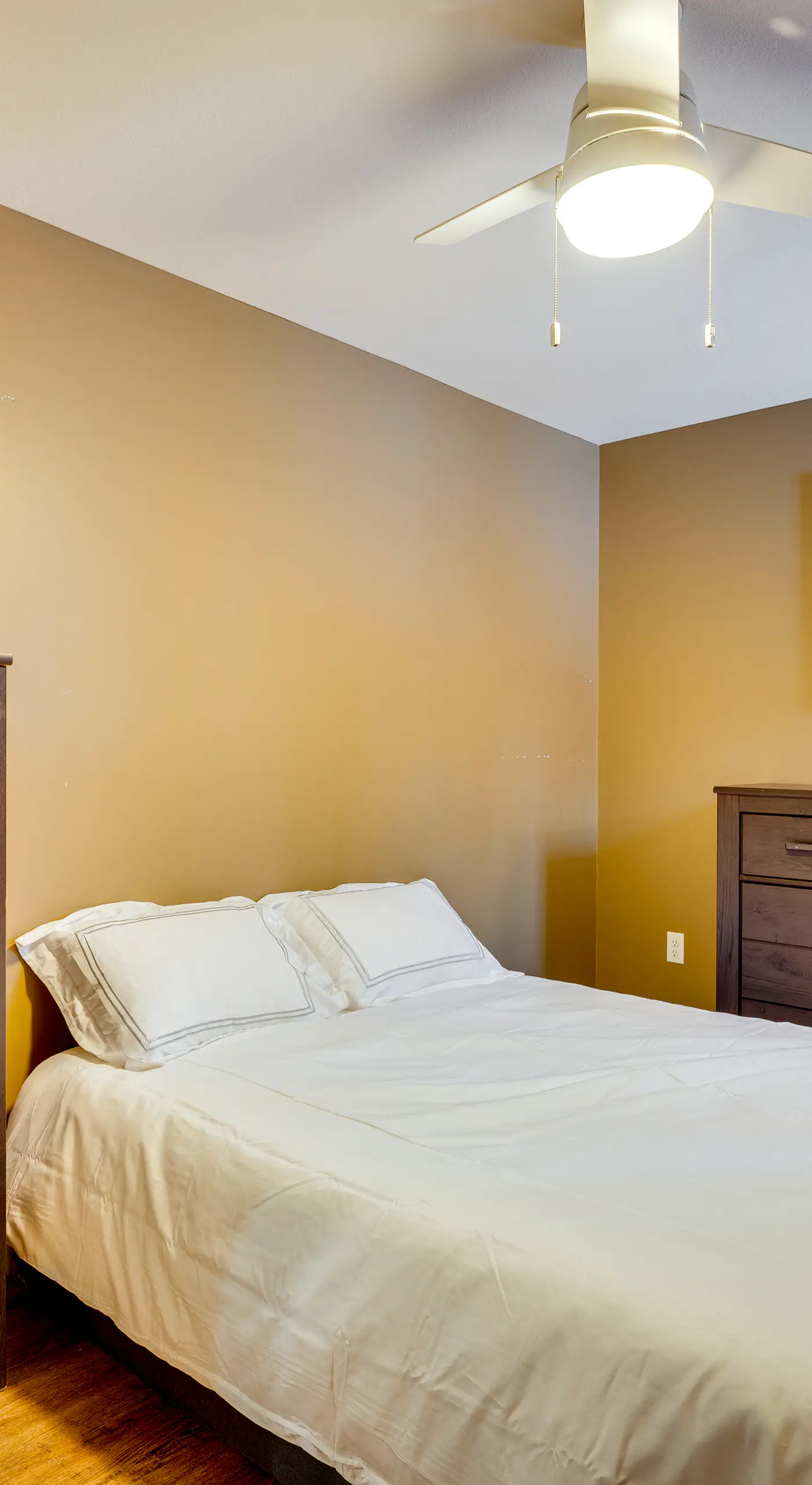 Mtn-View Gem w/ Hot Tub & Fire Pit in North Conway