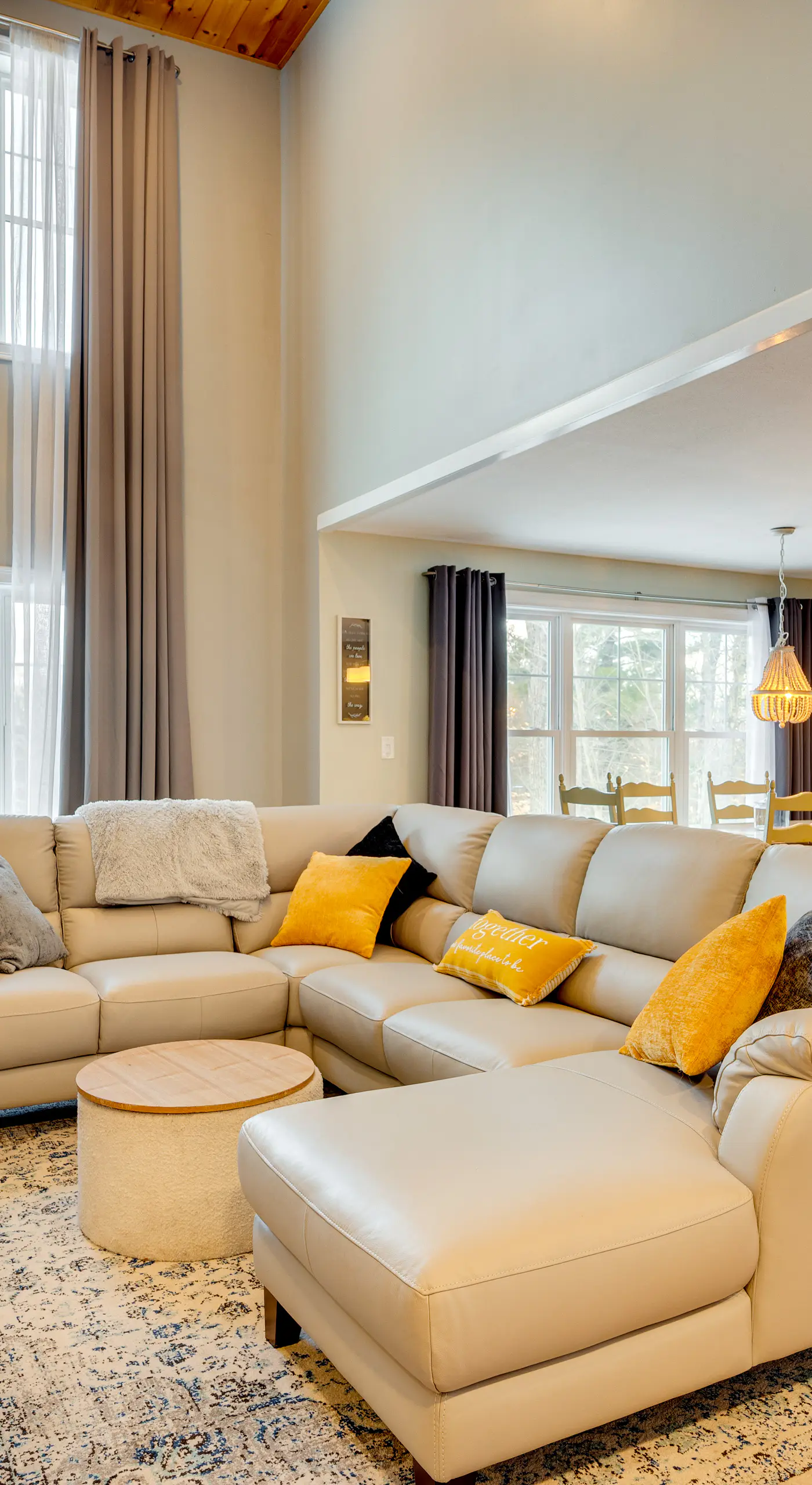 Mtn-View Gem w/ Hot Tub & Fire Pit in North Conway