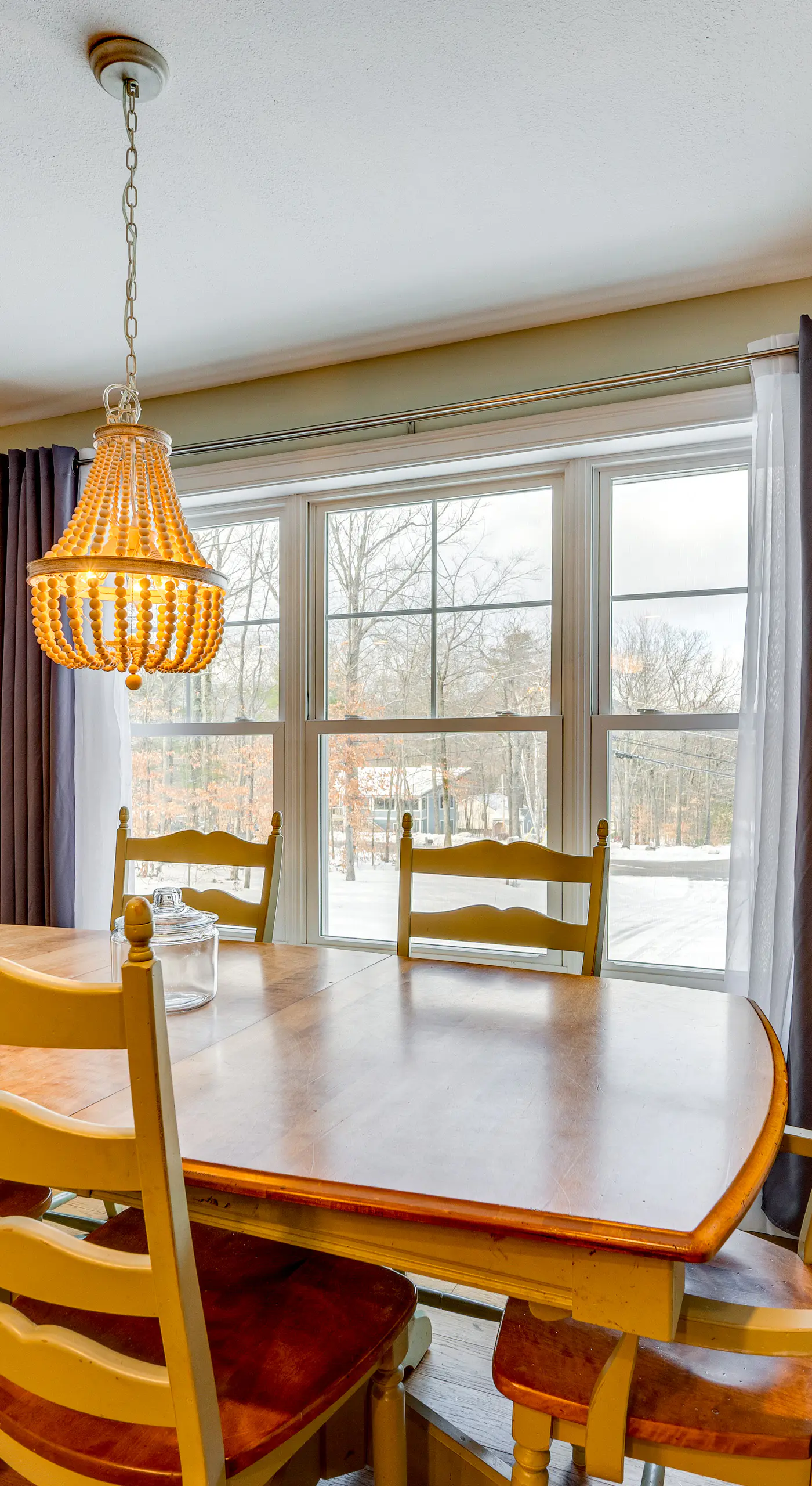 Mtn-View Gem w/ Hot Tub & Fire Pit in North Conway