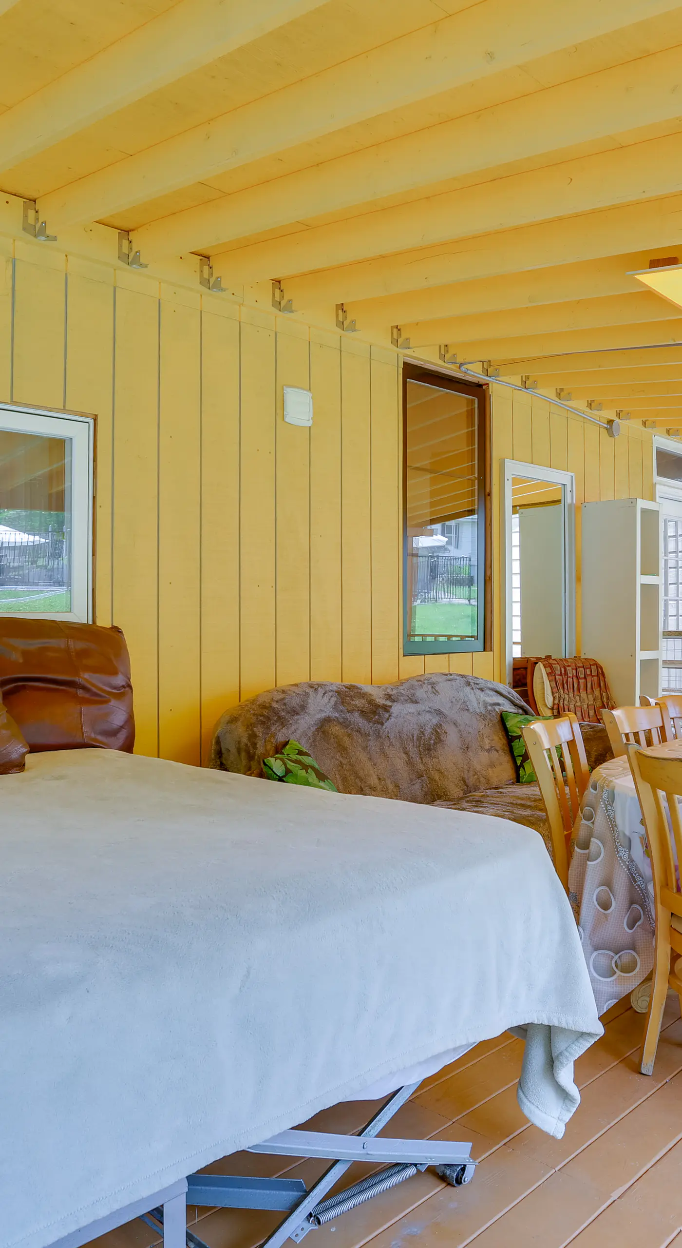 6 Mi to State Park: Monticello Cabin!