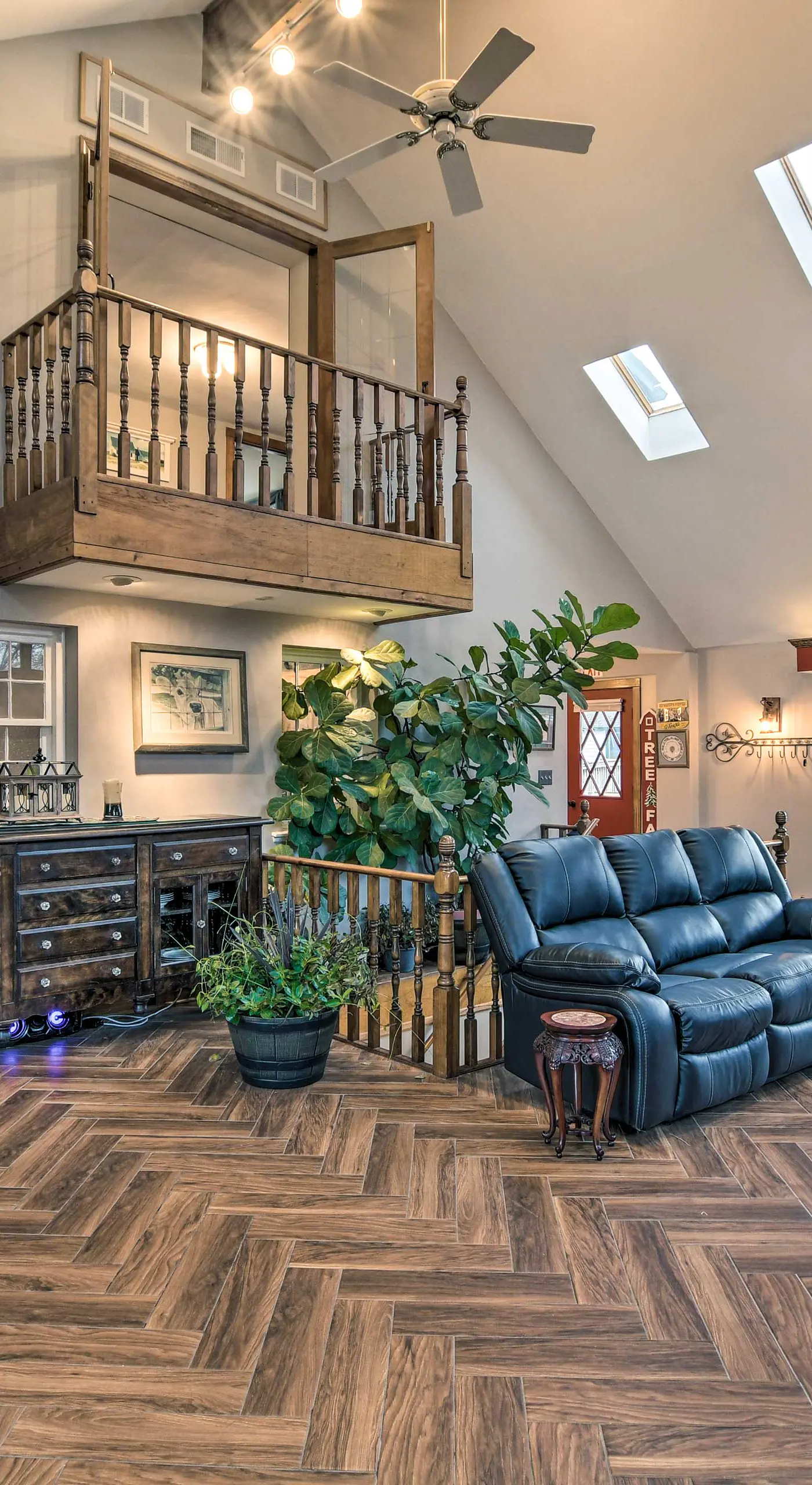 Pet-Friendly Bartlett Farmhouse w/ Deck!