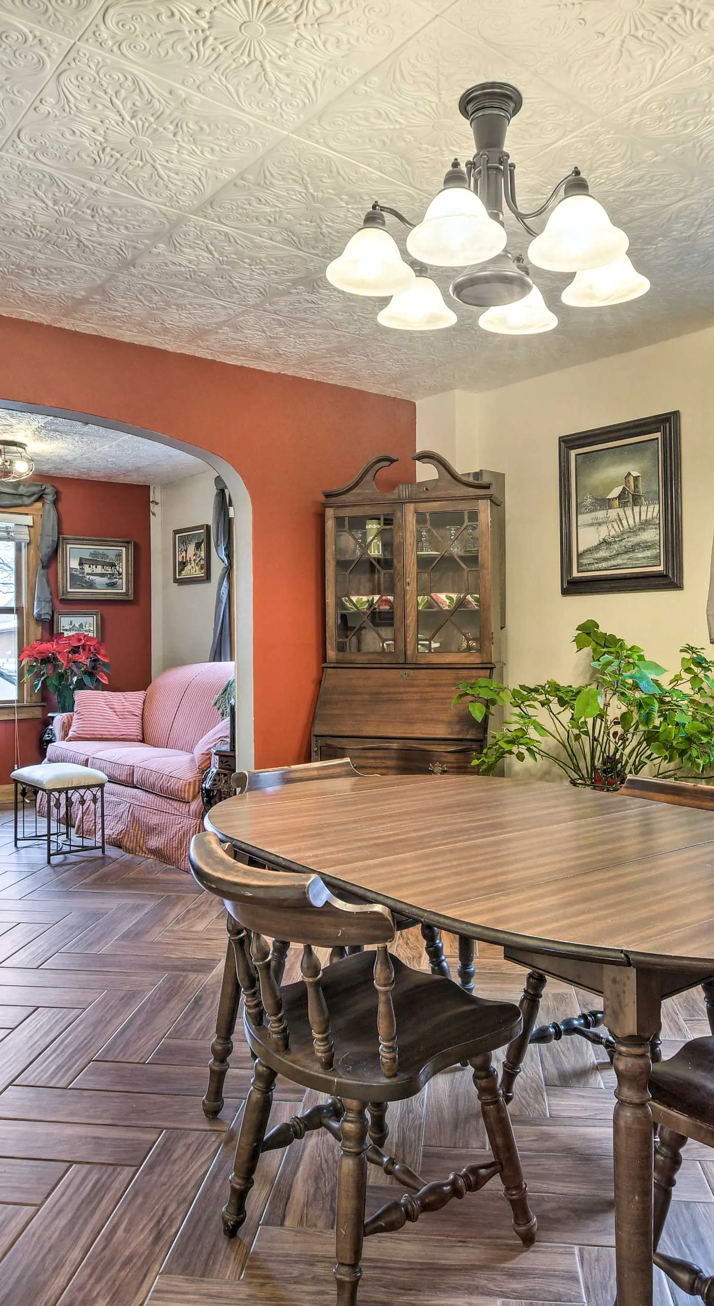 Pet-Friendly Bartlett Farmhouse w/ Deck!