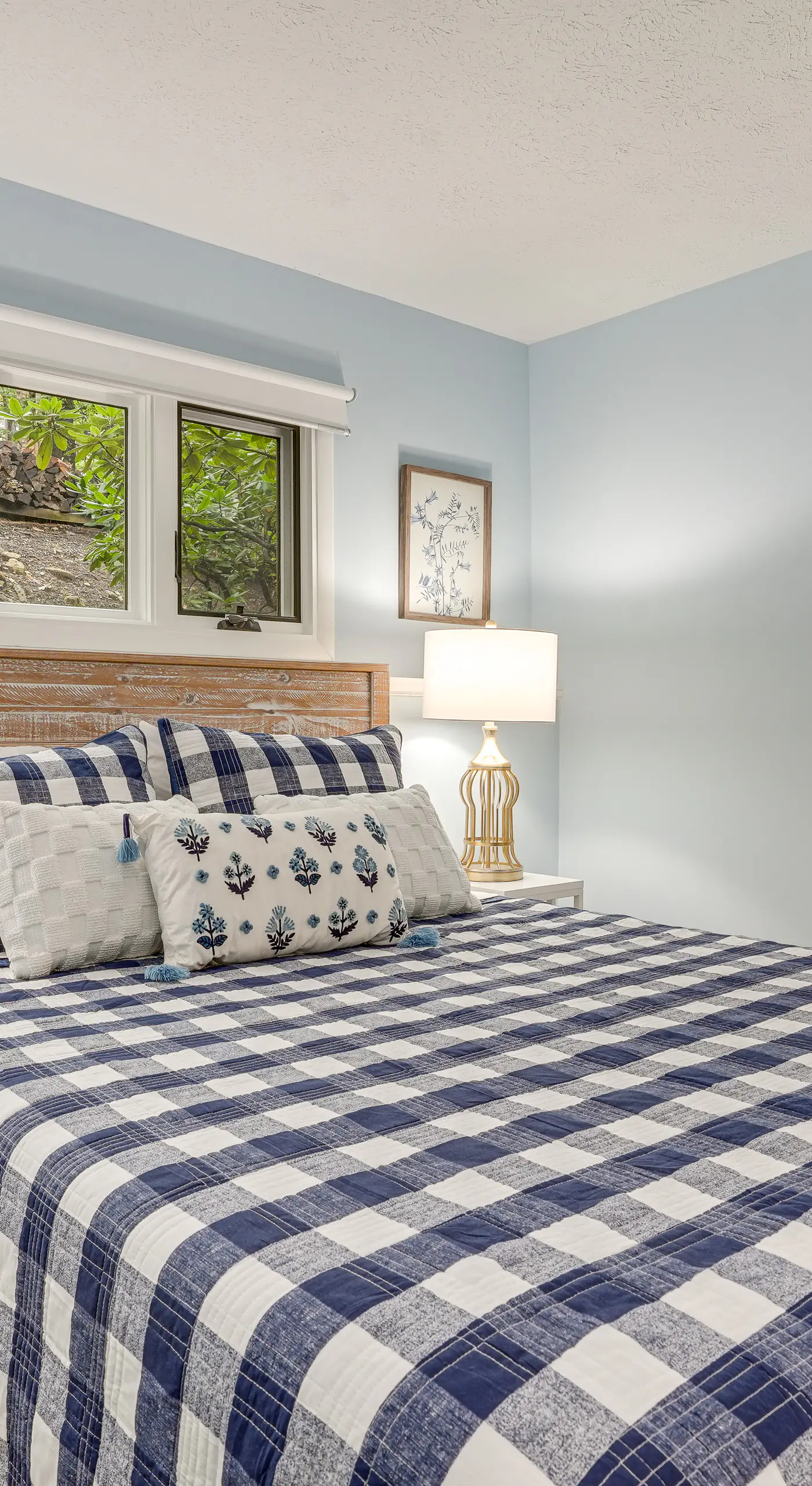 Wintergreen Condo w/ Pool: Near Hike & Market!