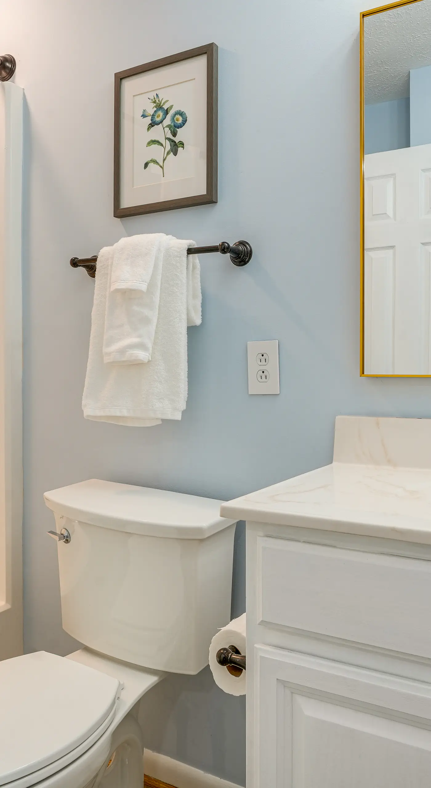 Wintergreen Condo w/ Pool: Near Hike & Market!