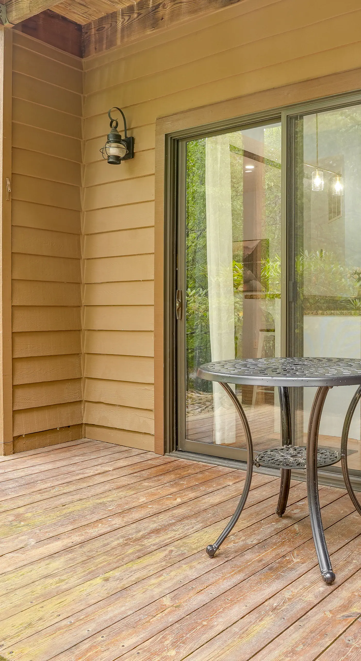 Wintergreen Condo w/ Pool: Near Hike & Market!