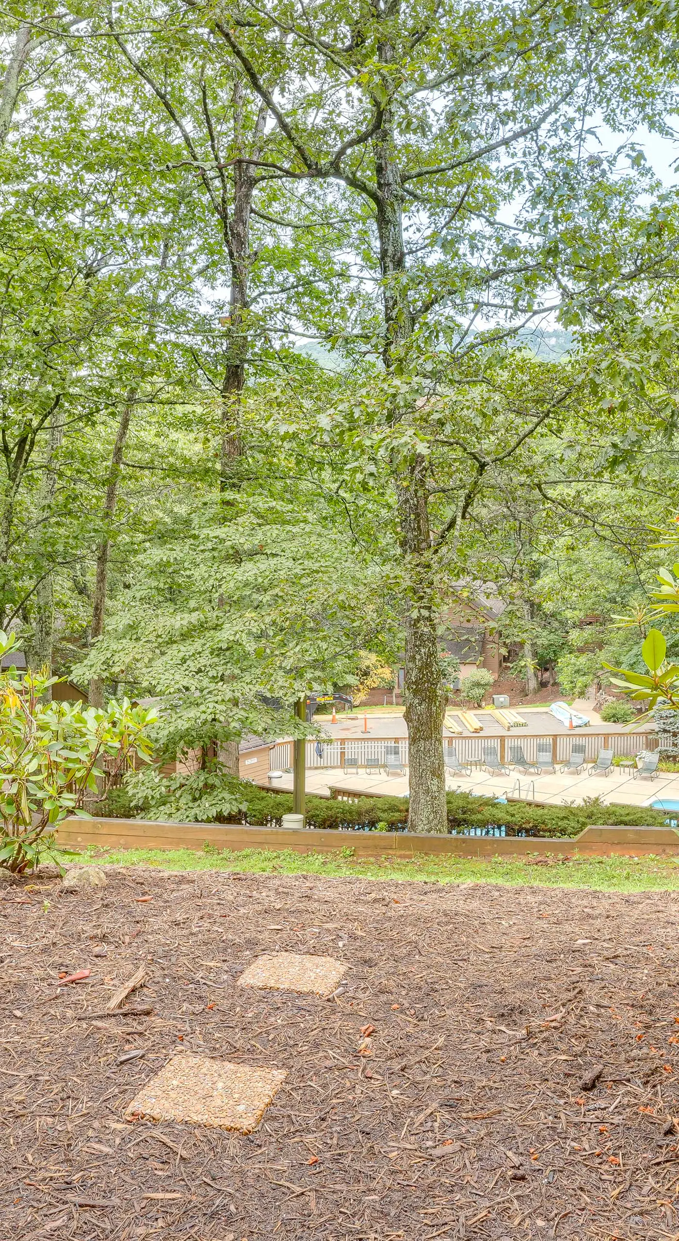 Wintergreen Condo w/ Pool: Near Hike & Market!