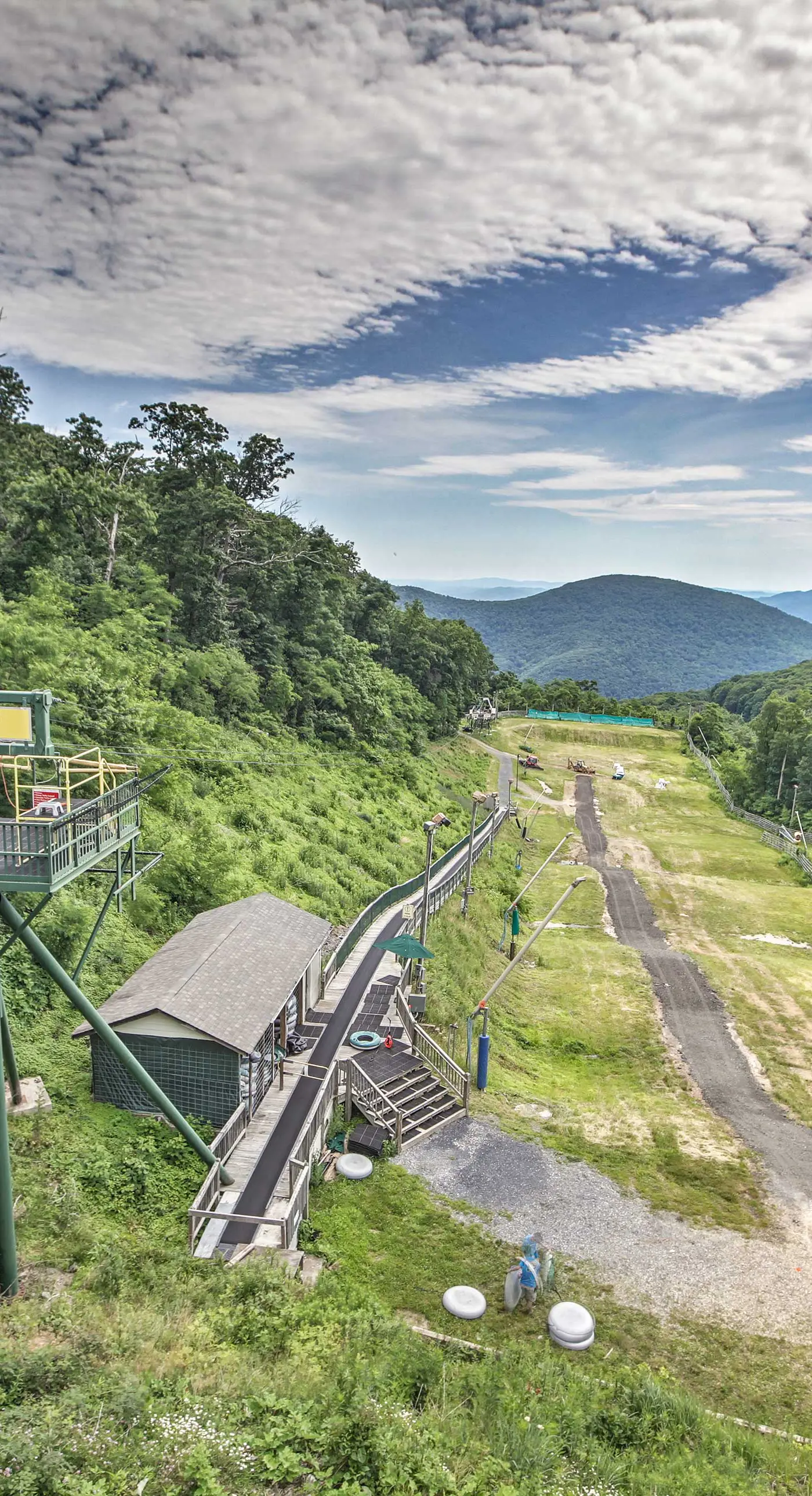 Wintergreen Condo w/ Pool: Near Hike & Market!