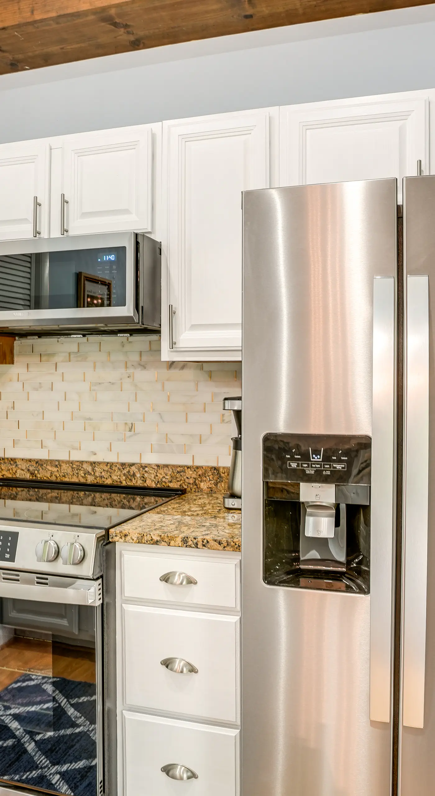 Wintergreen Condo w/ Pool: Near Hike & Market!