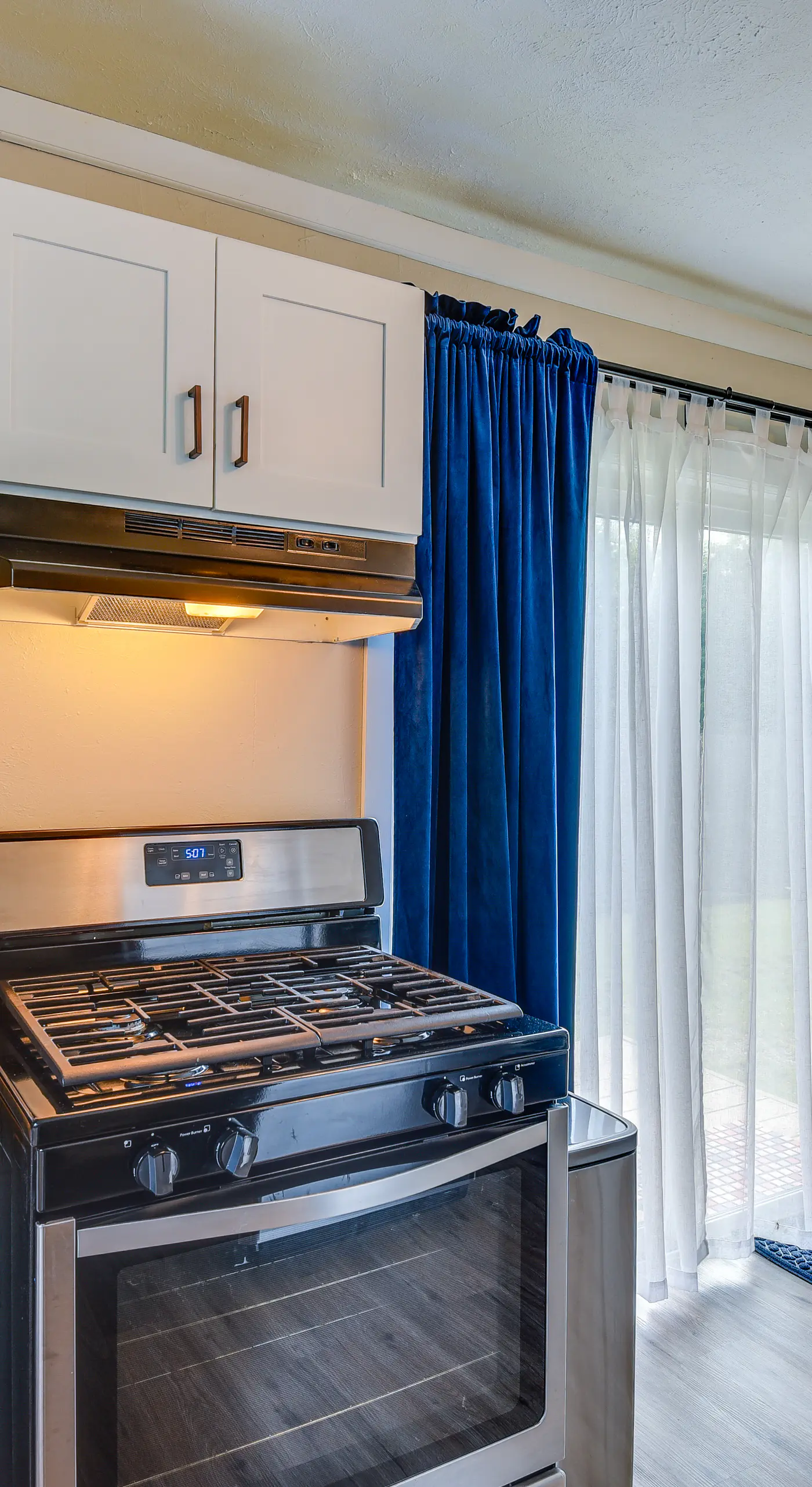 5 Mi to Dtwn Tulsa: Pet-Friendly Home!