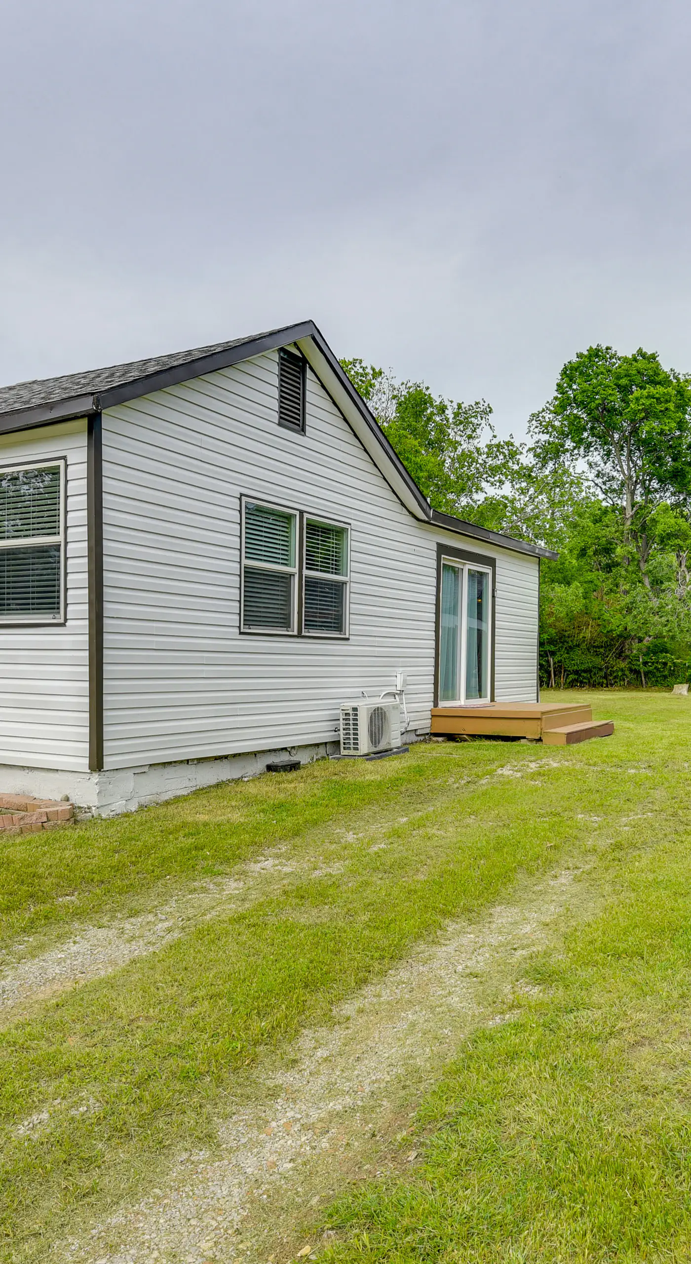 5 Mi to Dtwn Tulsa: Pet-Friendly Home!
