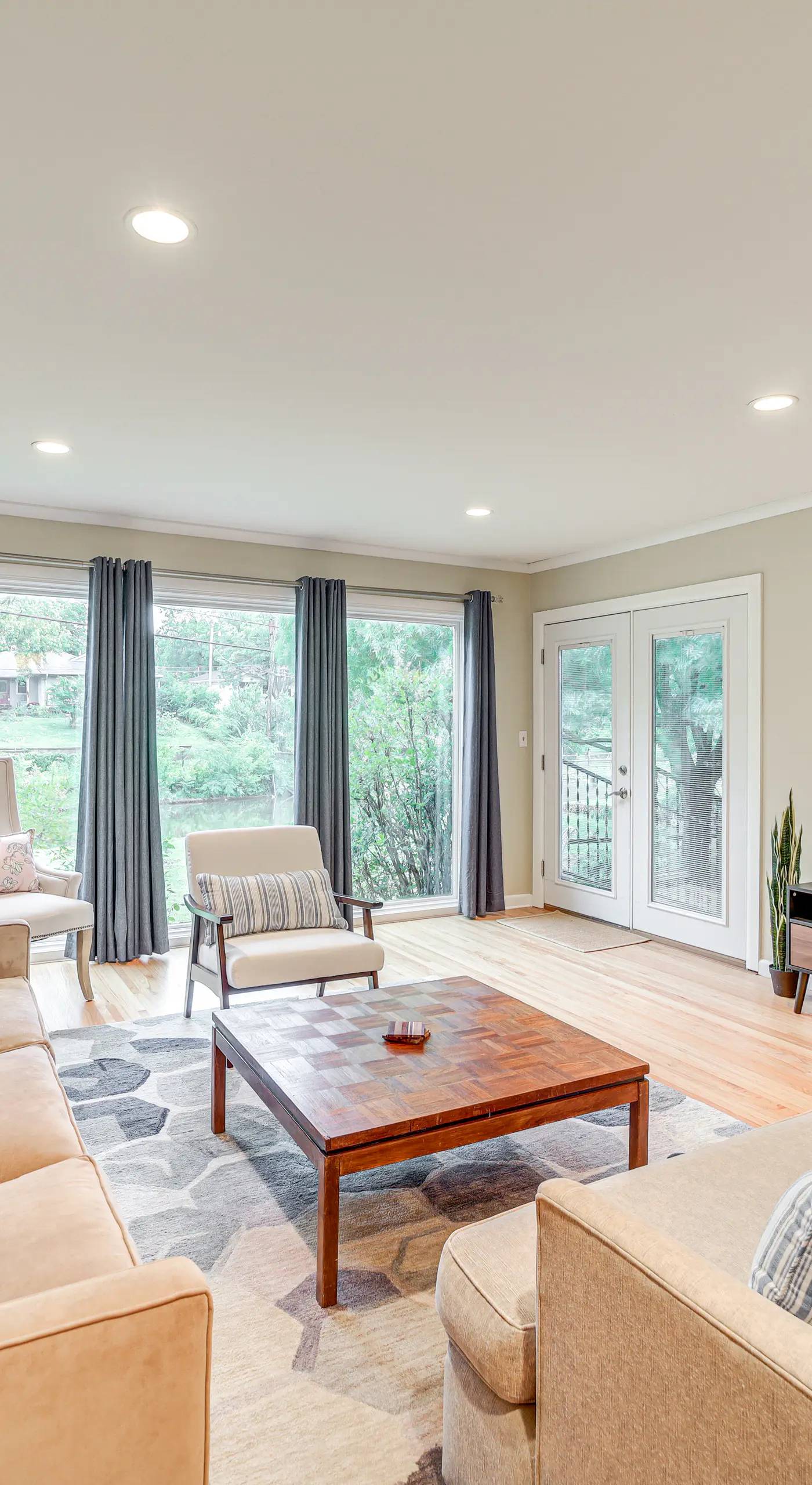 6 Mi to Dtwn: Waterfront Home in Tulsa!