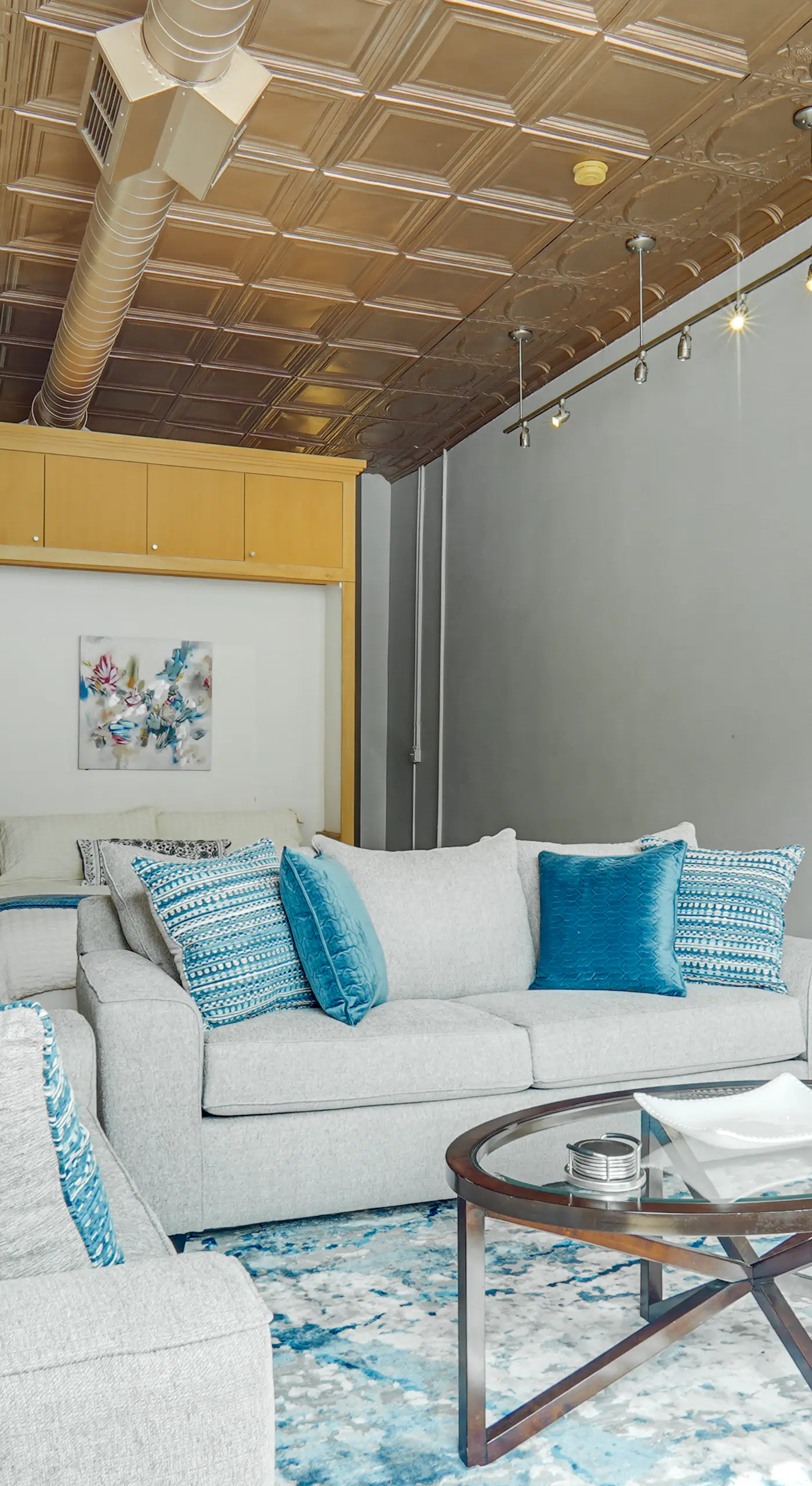Stylish Downtown Loft: Rooftop Patio + 2 King Beds