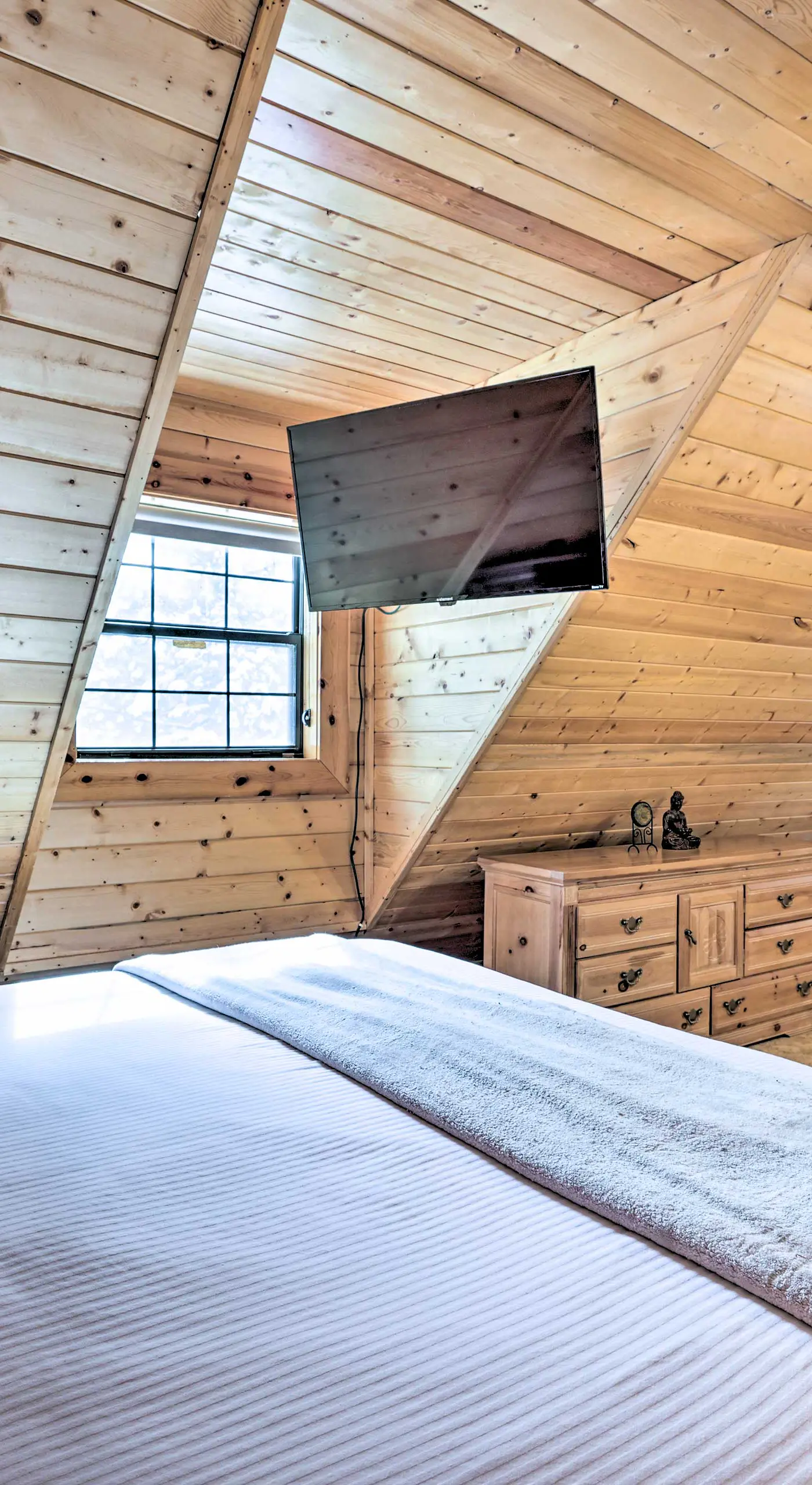 Rustic Duck Creek Village Cabin w/ Fire Pit!