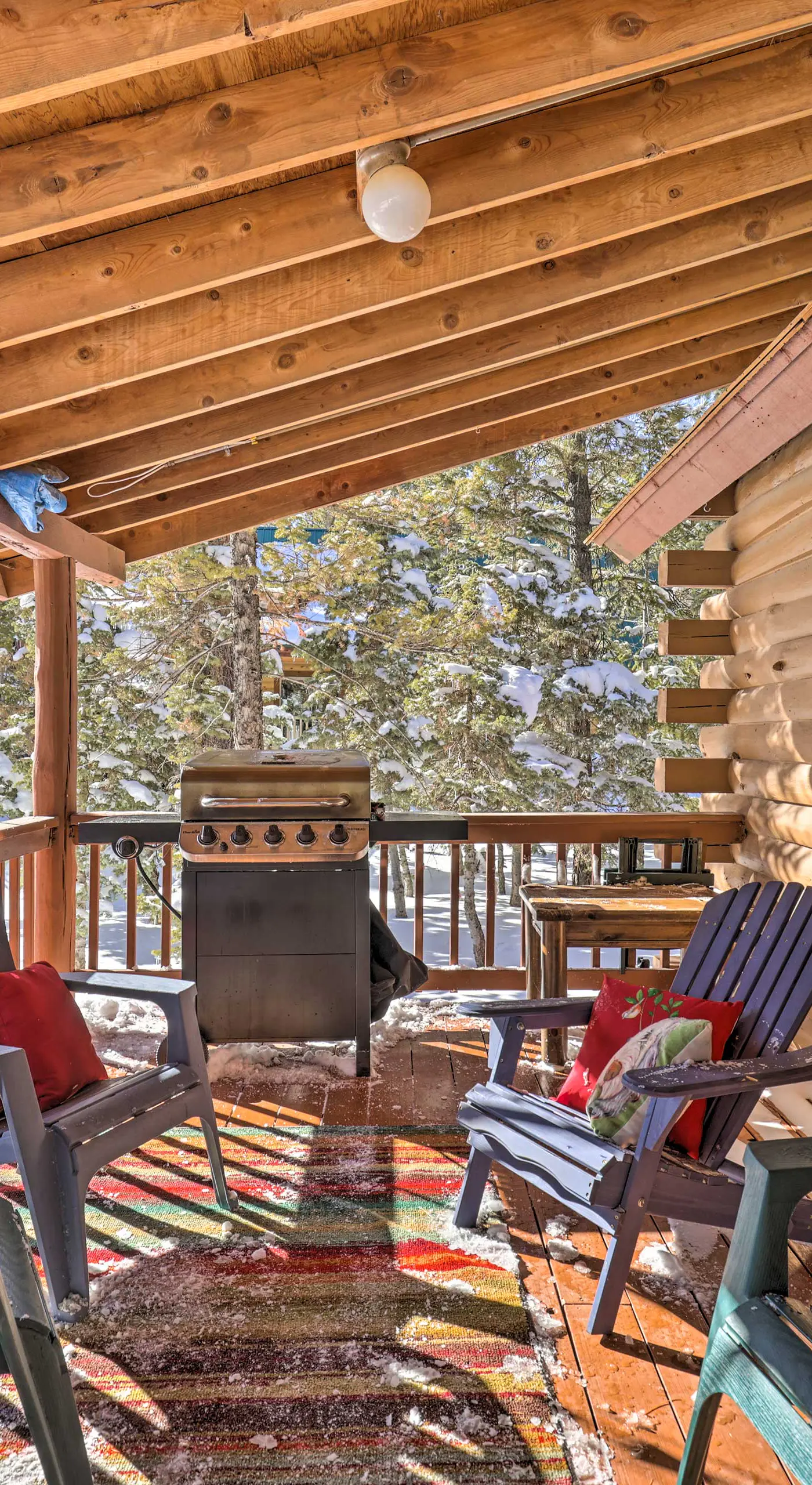Rustic Duck Creek Village Cabin w/ Fire Pit!