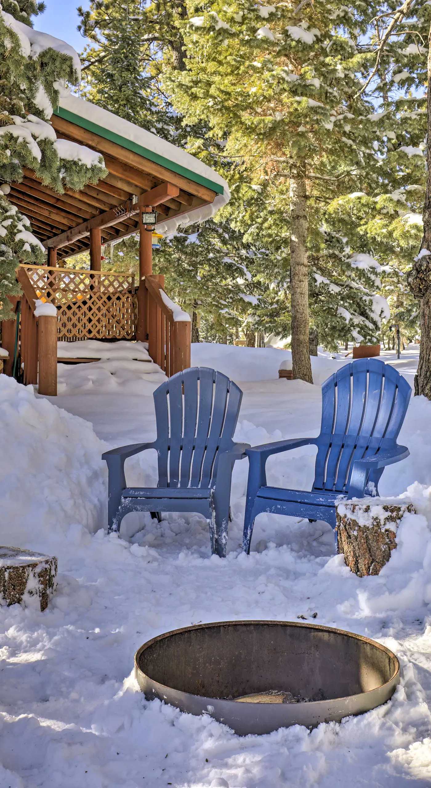 Rustic Duck Creek Village Cabin w/ Fire Pit!