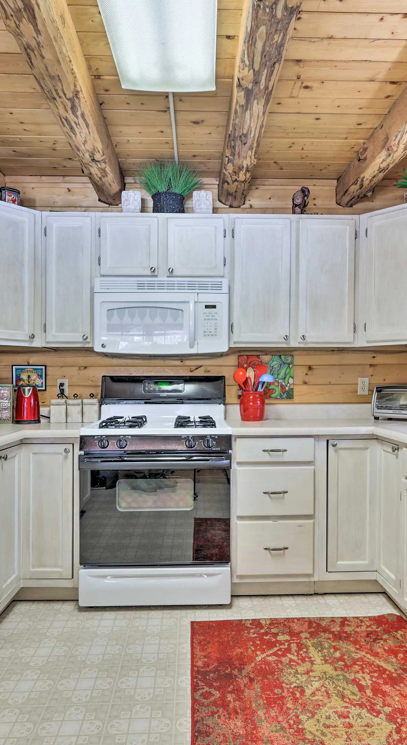 Rustic Duck Creek Village Cabin w/ Fire Pit!