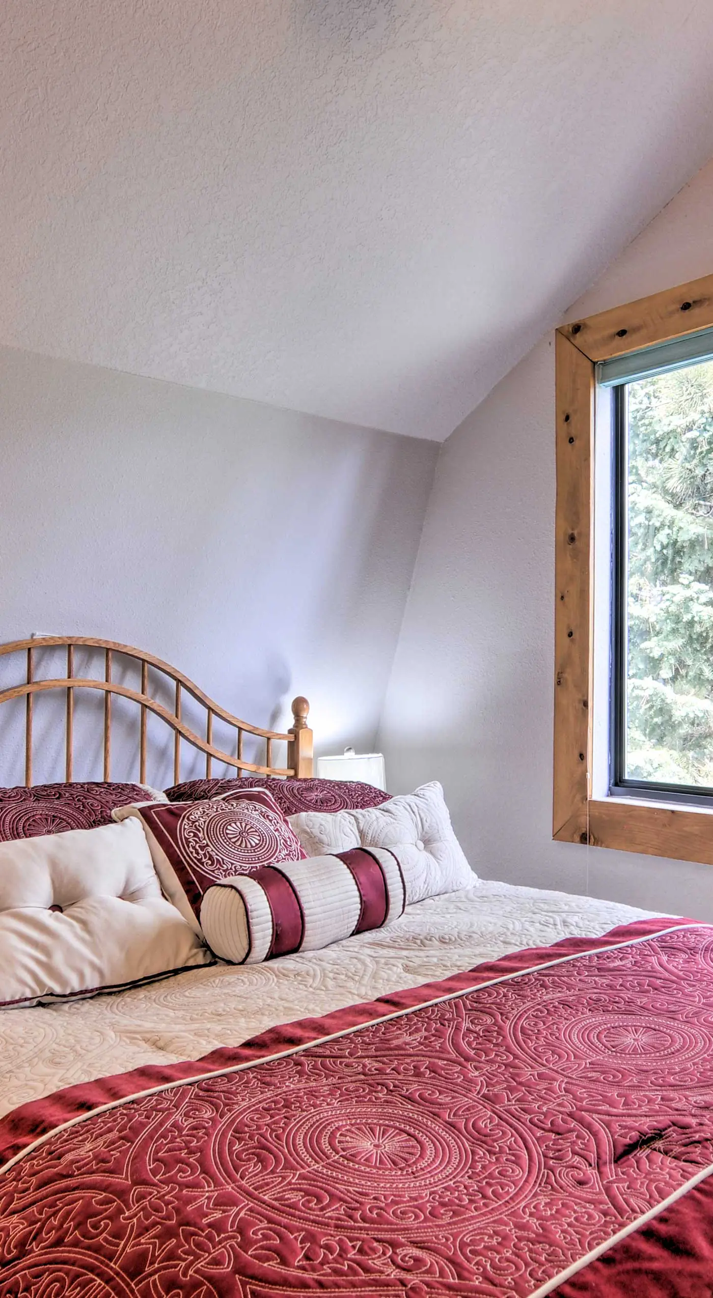 Duck Creek Village Cabin w/ Deck on Half Acre