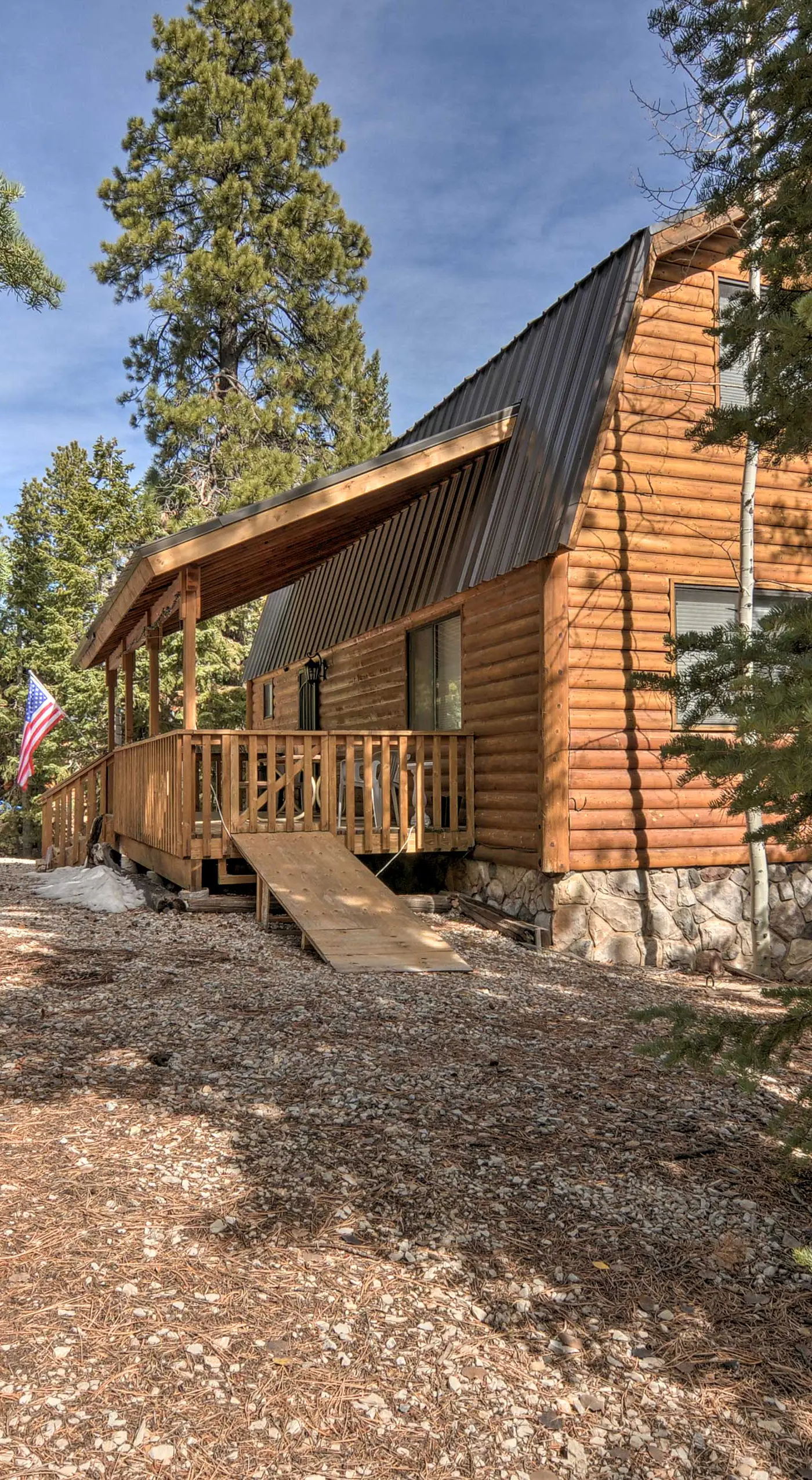 Duck Creek Village Cabin w/ Deck on Half Acre