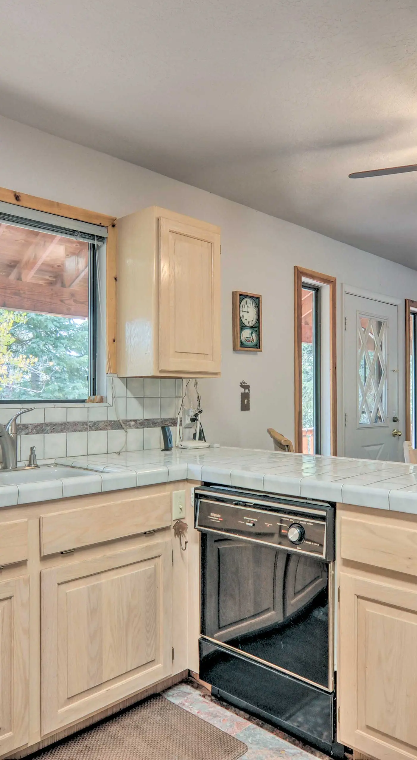Duck Creek Village Cabin w/ Deck on Half Acre