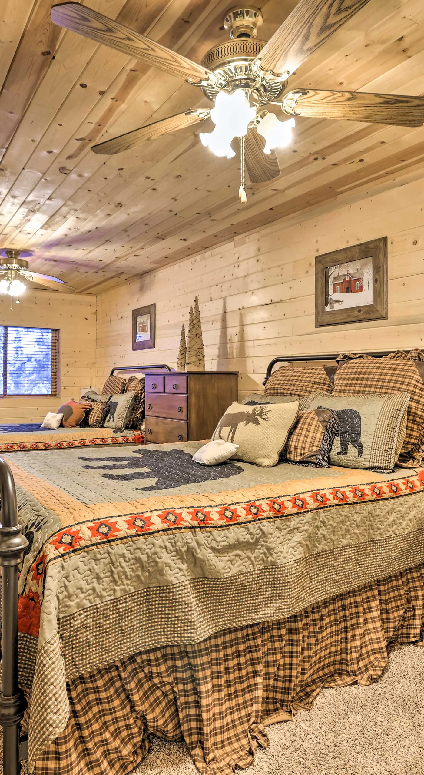 Cozy 'Nora's Hideaway' - Charming, Quiet Log Cabin