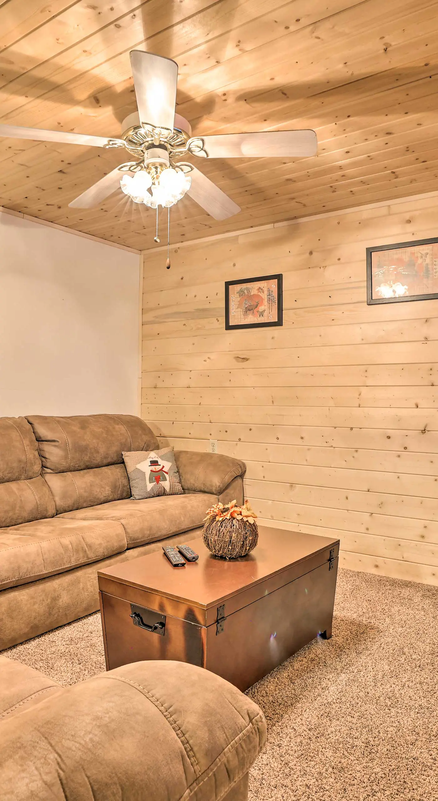 Cozy 'Nora's Hideaway' - Charming, Quiet Log Cabin