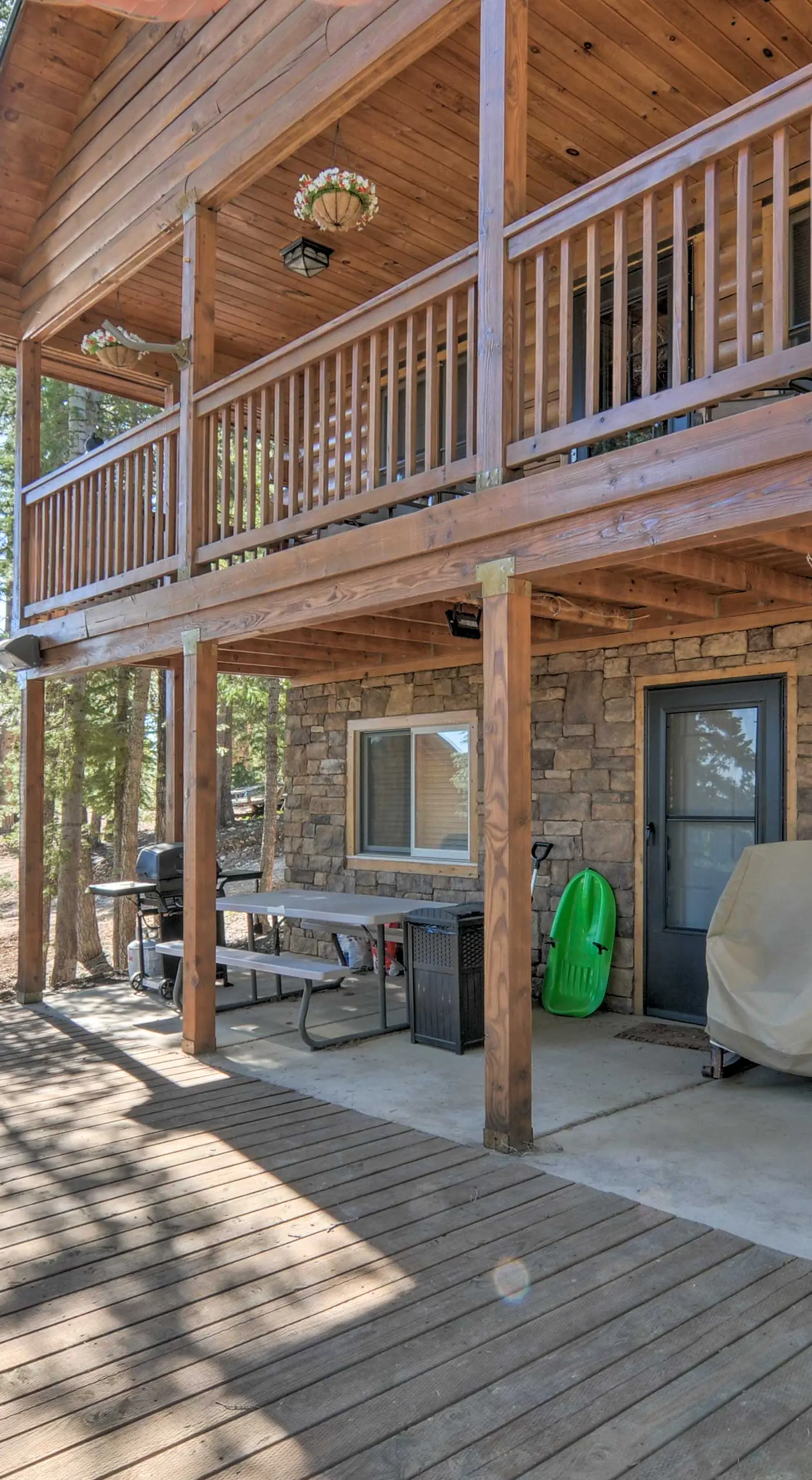 Cozy 'Nora's Hideaway' - Charming, Quiet Log Cabin