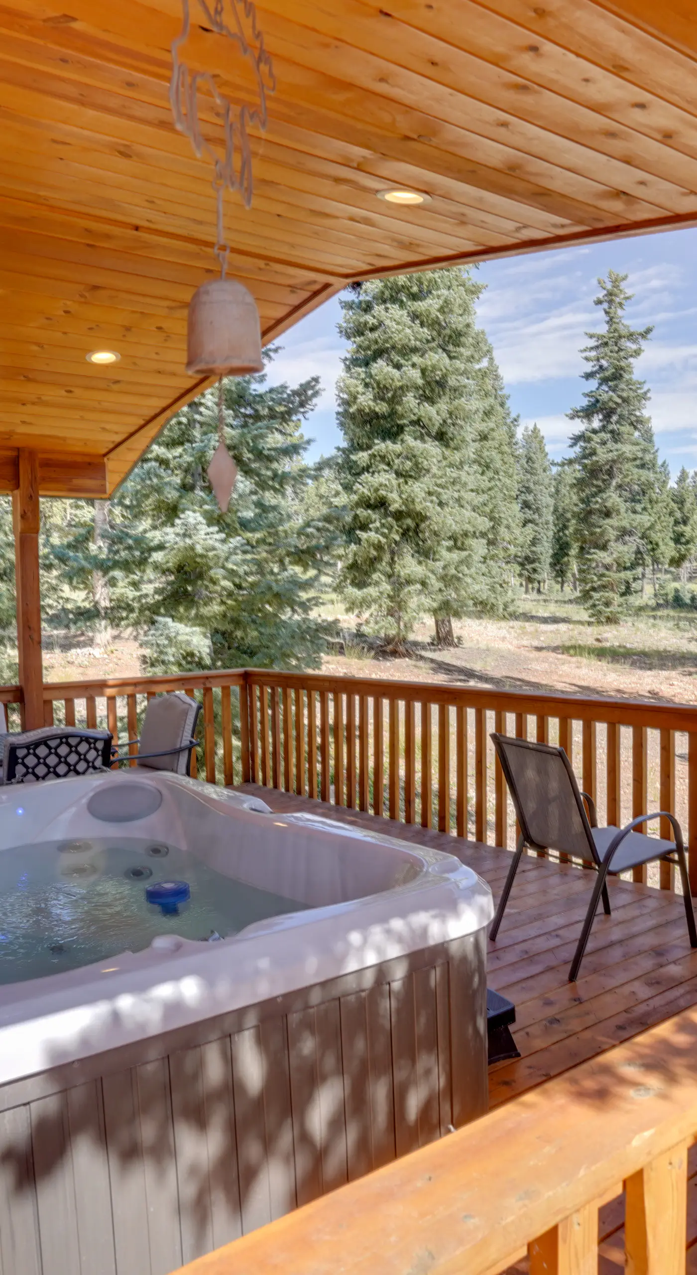 Spacious Duck Creek Village Cabin w/ Hot Tub!