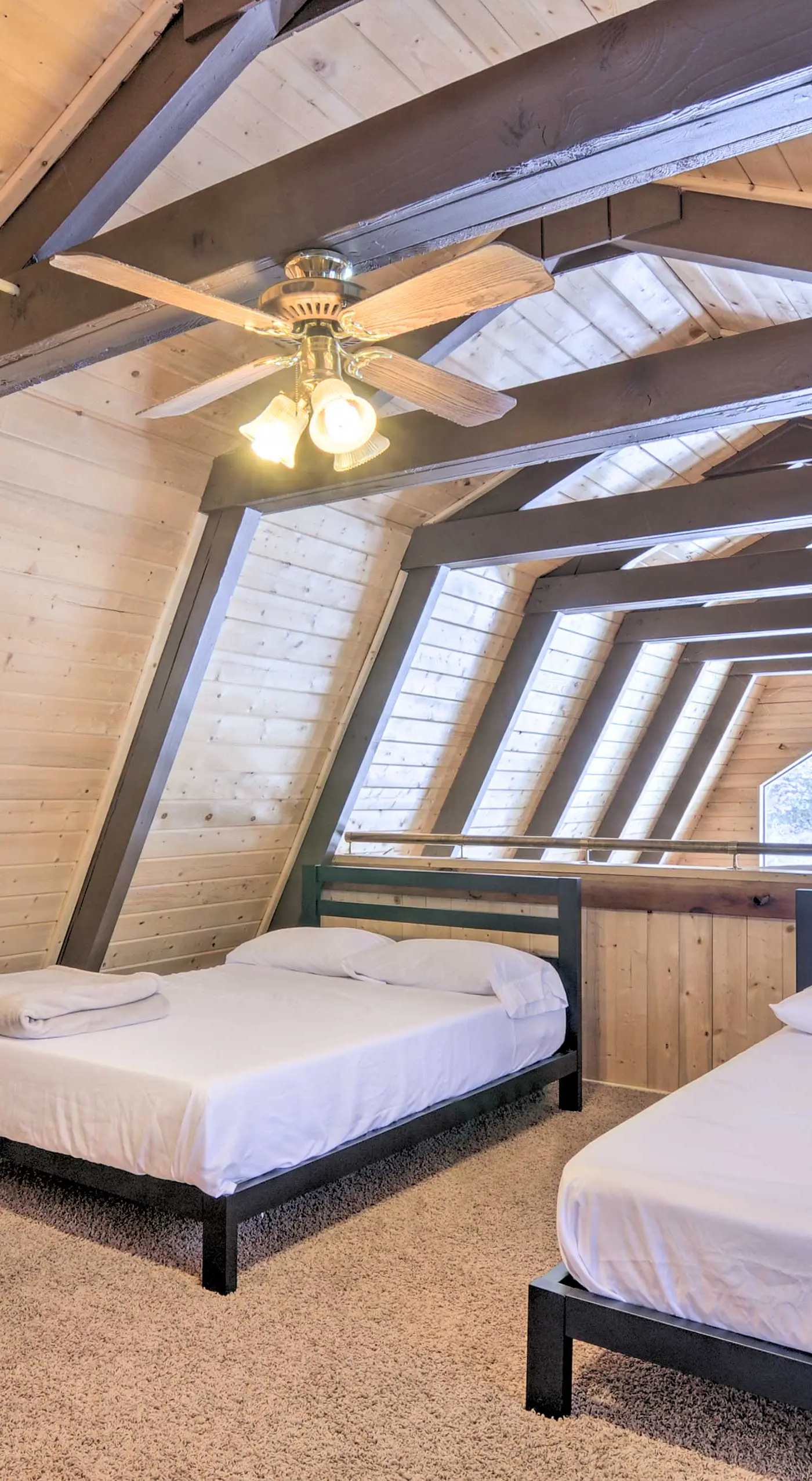 Spacious Duck Creek Village Cabin w/ Hot Tub!