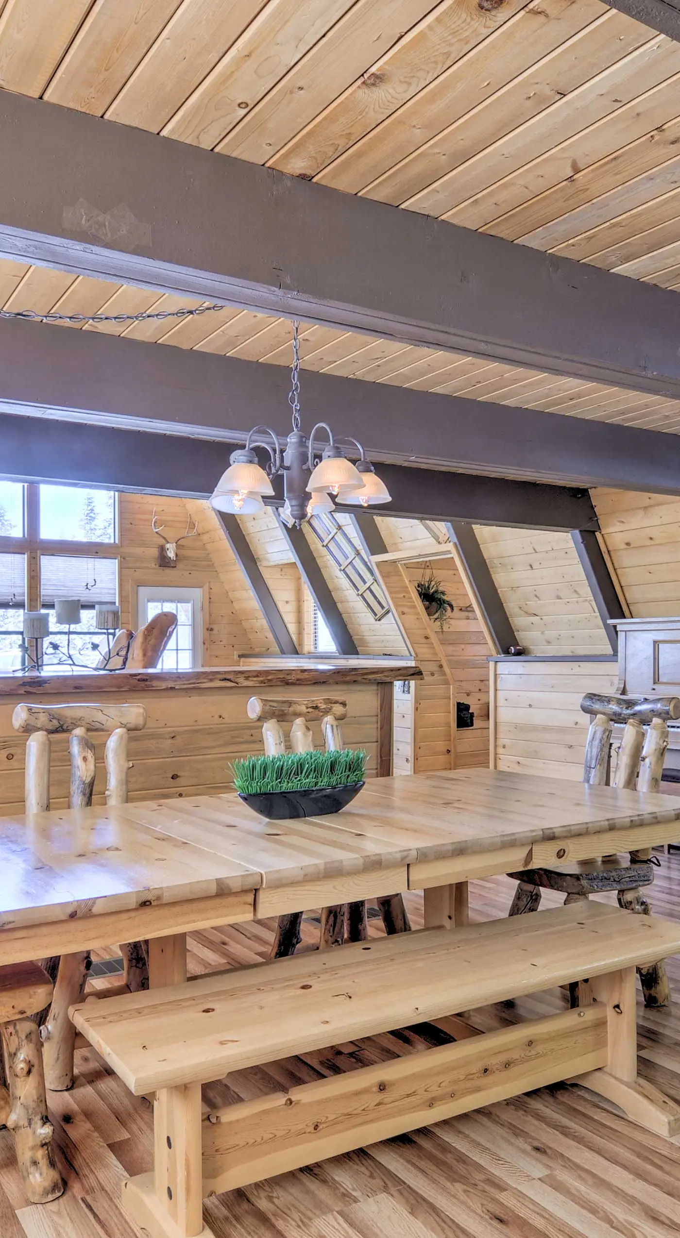 Spacious Duck Creek Village Cabin w/ Hot Tub!