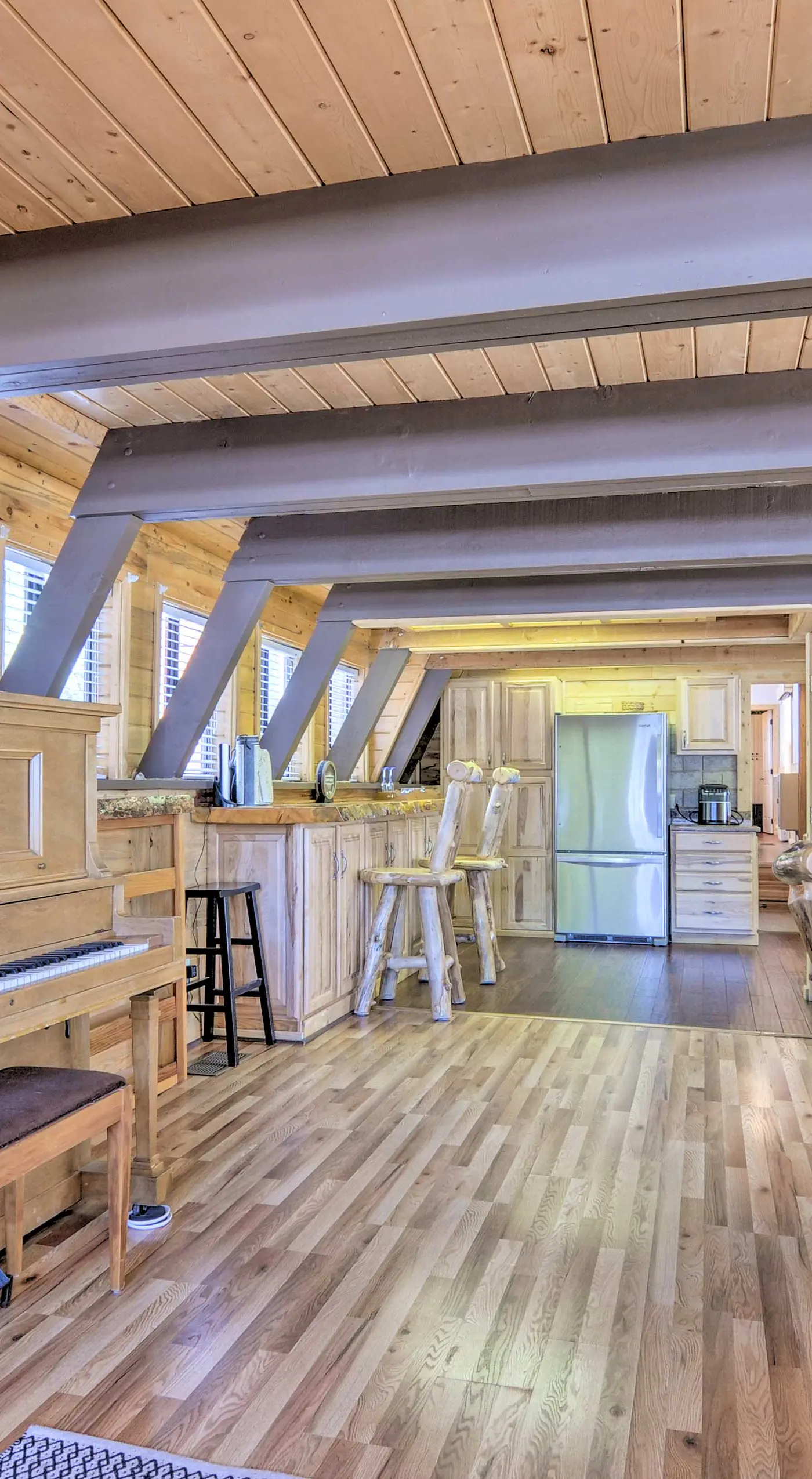 Spacious Duck Creek Village Cabin w/ Hot Tub!