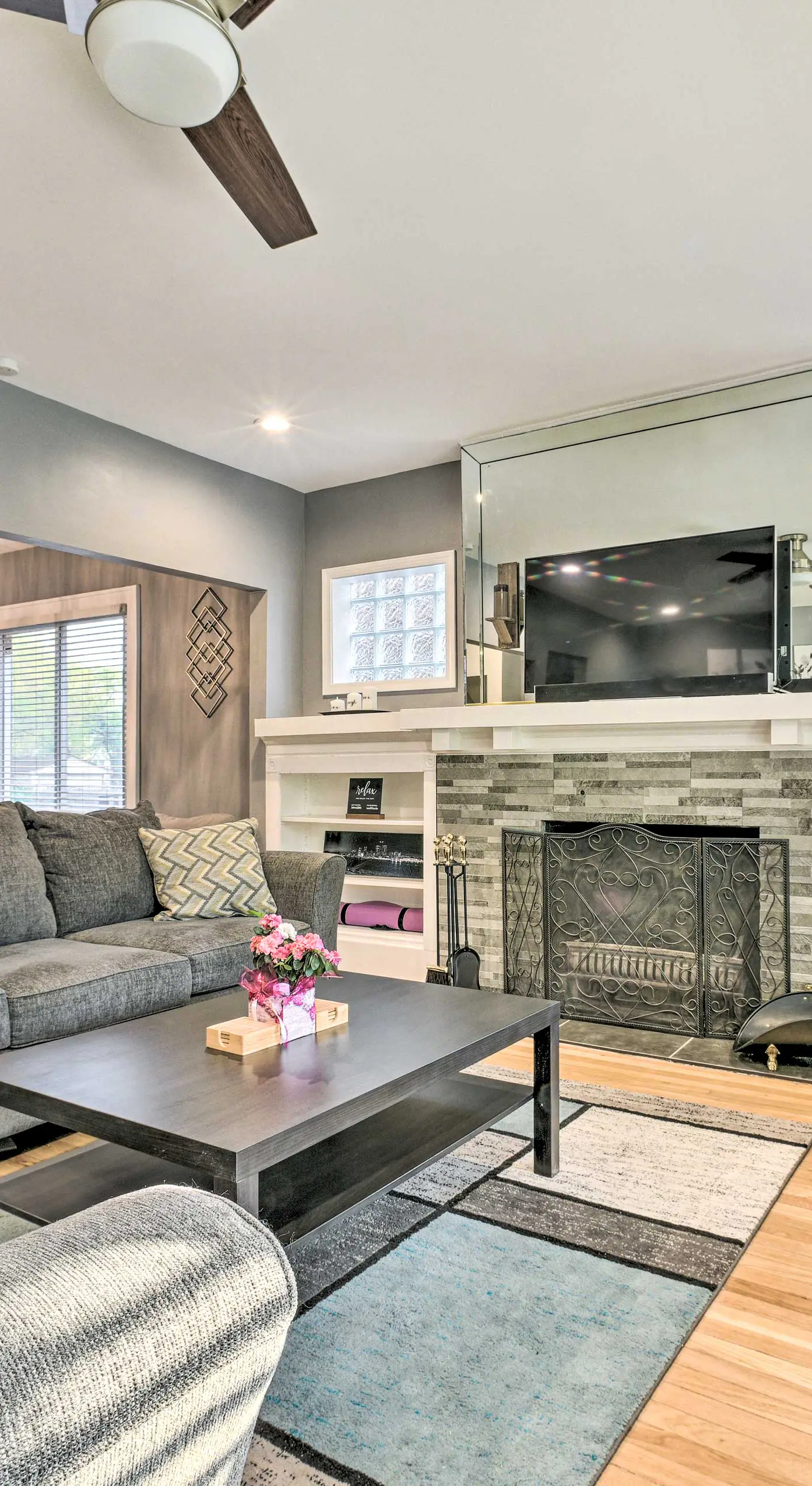 Elegant Detroit Home w/ Yard ~ 5 Mi to Dtwn!