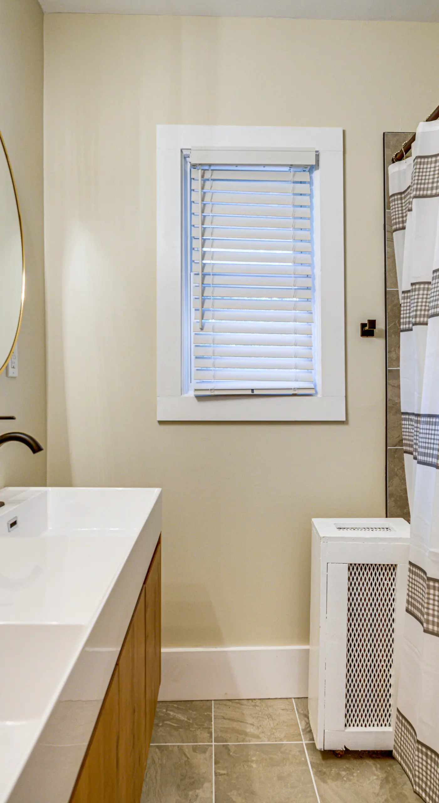5 Mi to Dtwn Detroit: Pet-Friendly ‘Edison Home’
