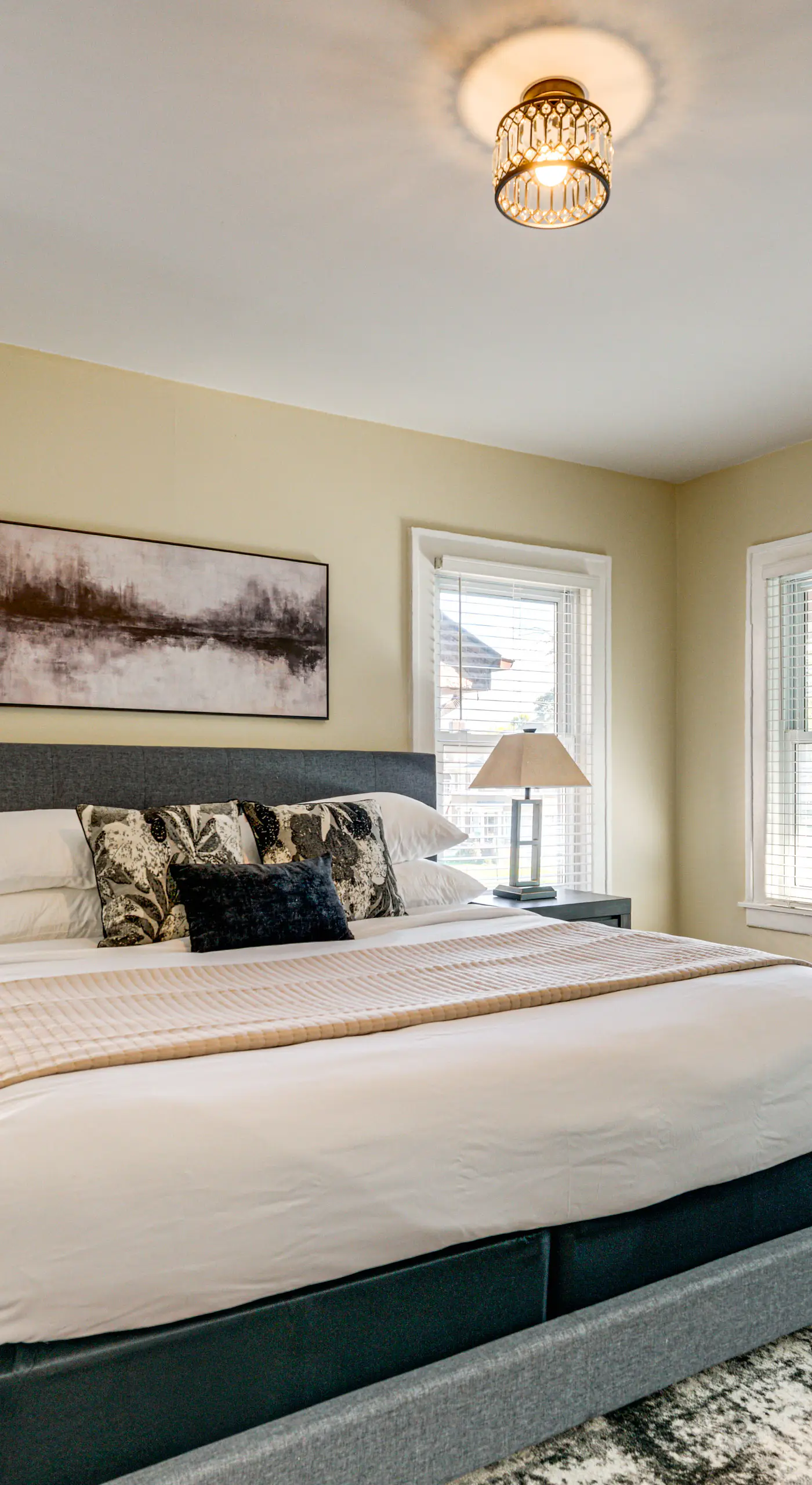 5 Mi to Dtwn Detroit: Pet-Friendly ‘Edison Home’