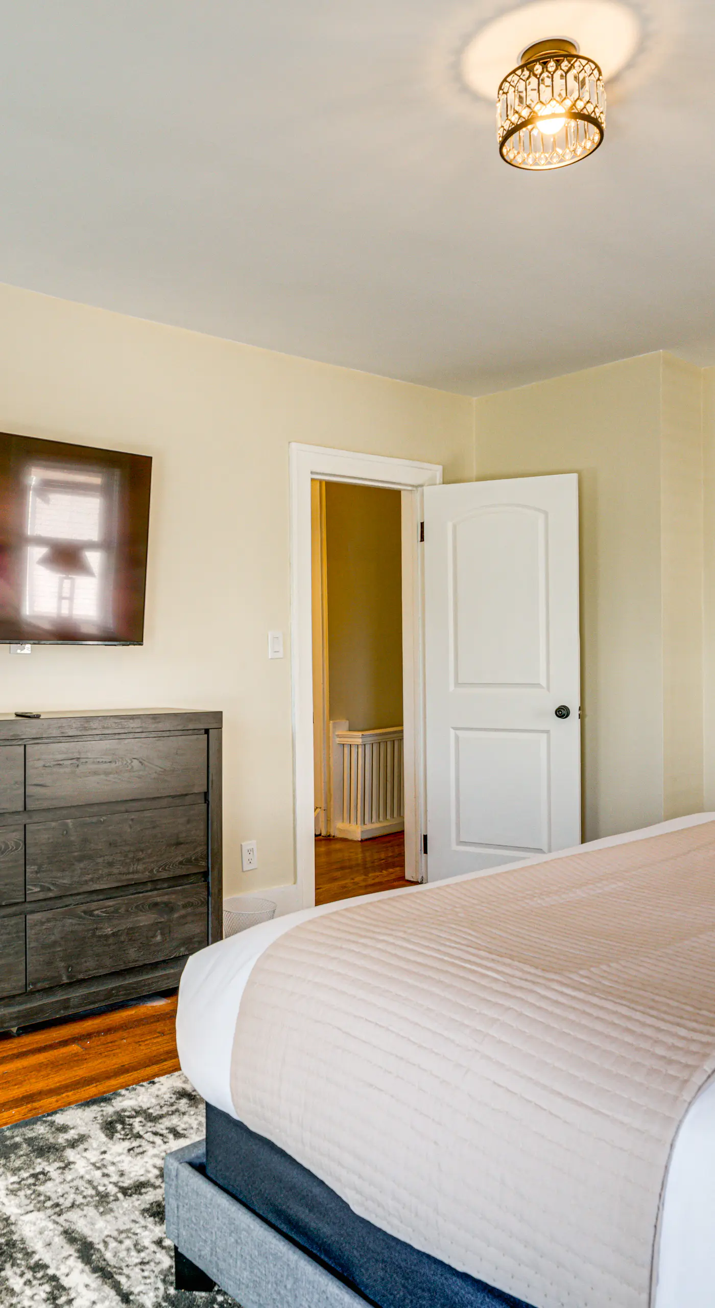 5 Mi to Dtwn Detroit: Pet-Friendly ‘Edison Home’
