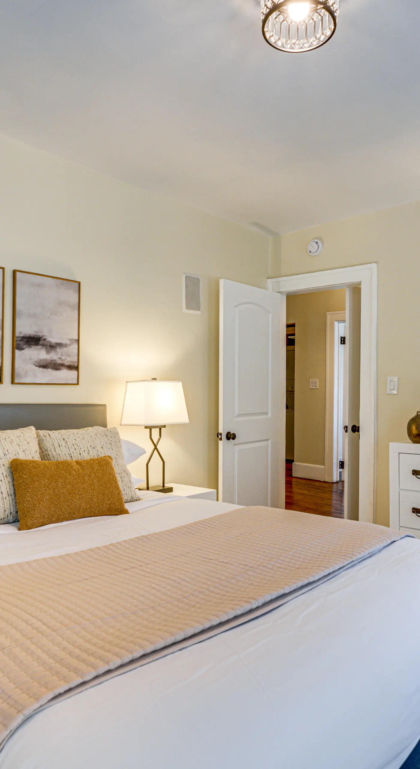 5 Mi to Dtwn Detroit: Pet-Friendly ‘Edison Home’