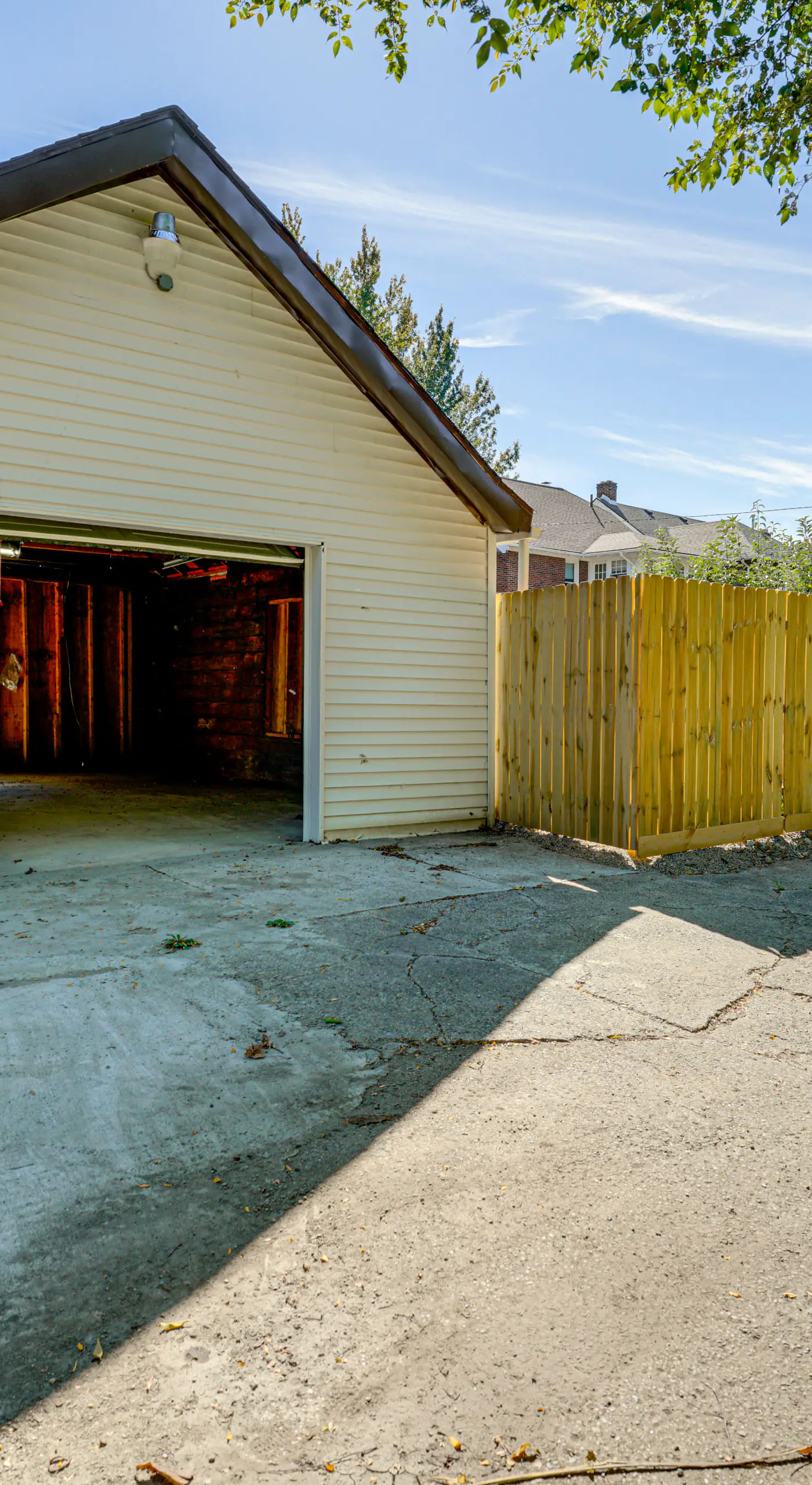 5 Mi to Dtwn Detroit: Pet-Friendly ‘Edison Home’