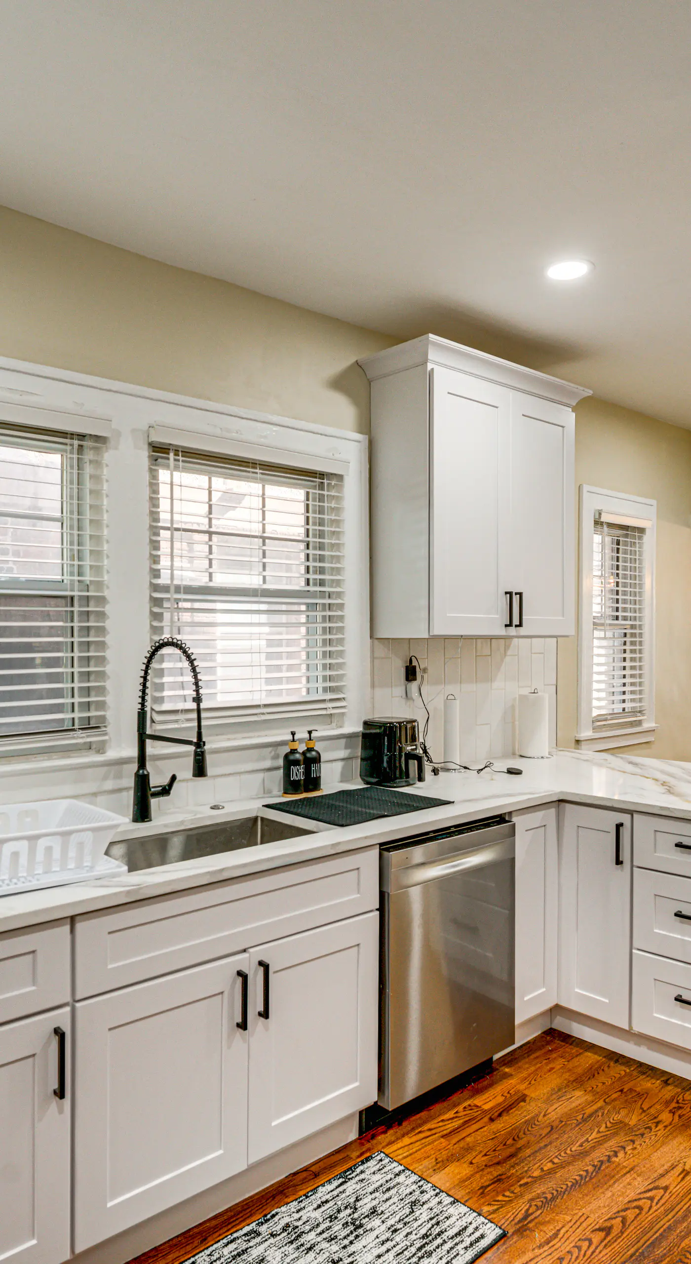5 Mi to Dtwn Detroit: Pet-Friendly ‘Edison Home’