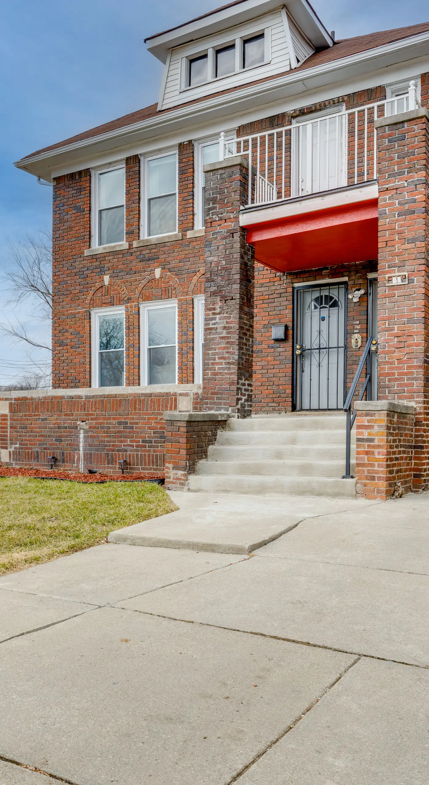 Motown Area Pet-Friendly Detroit Getaway