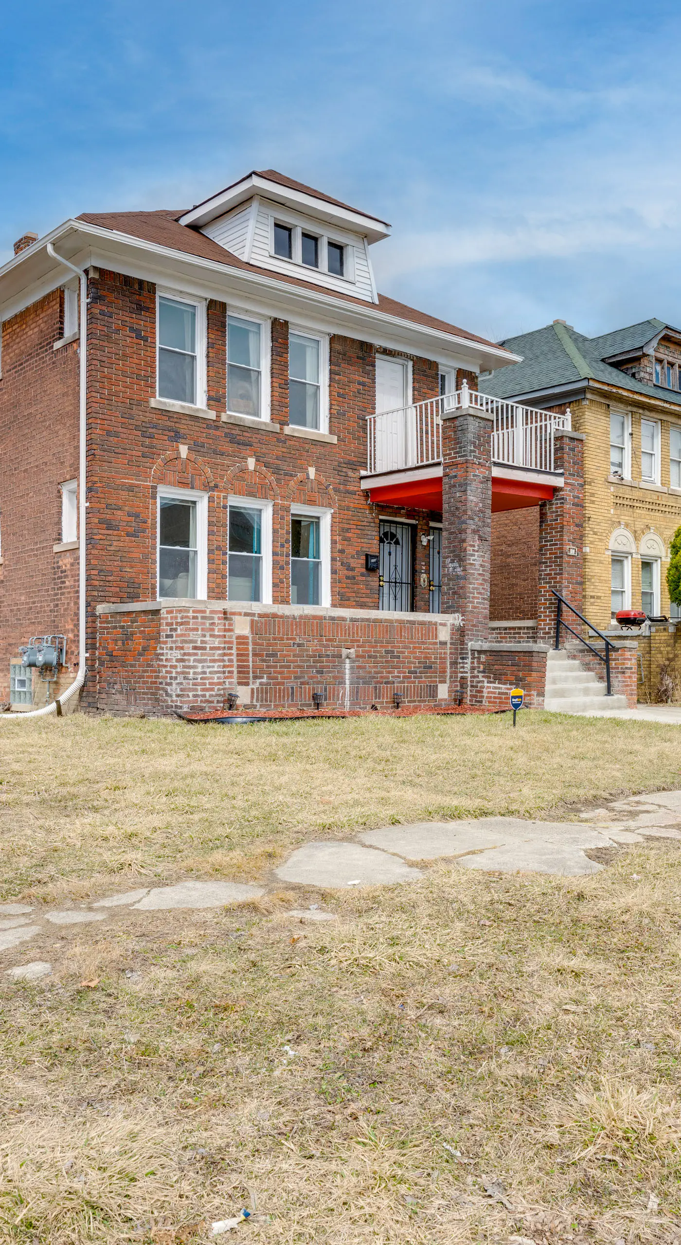 Motown Area Pet-Friendly Detroit Getaway